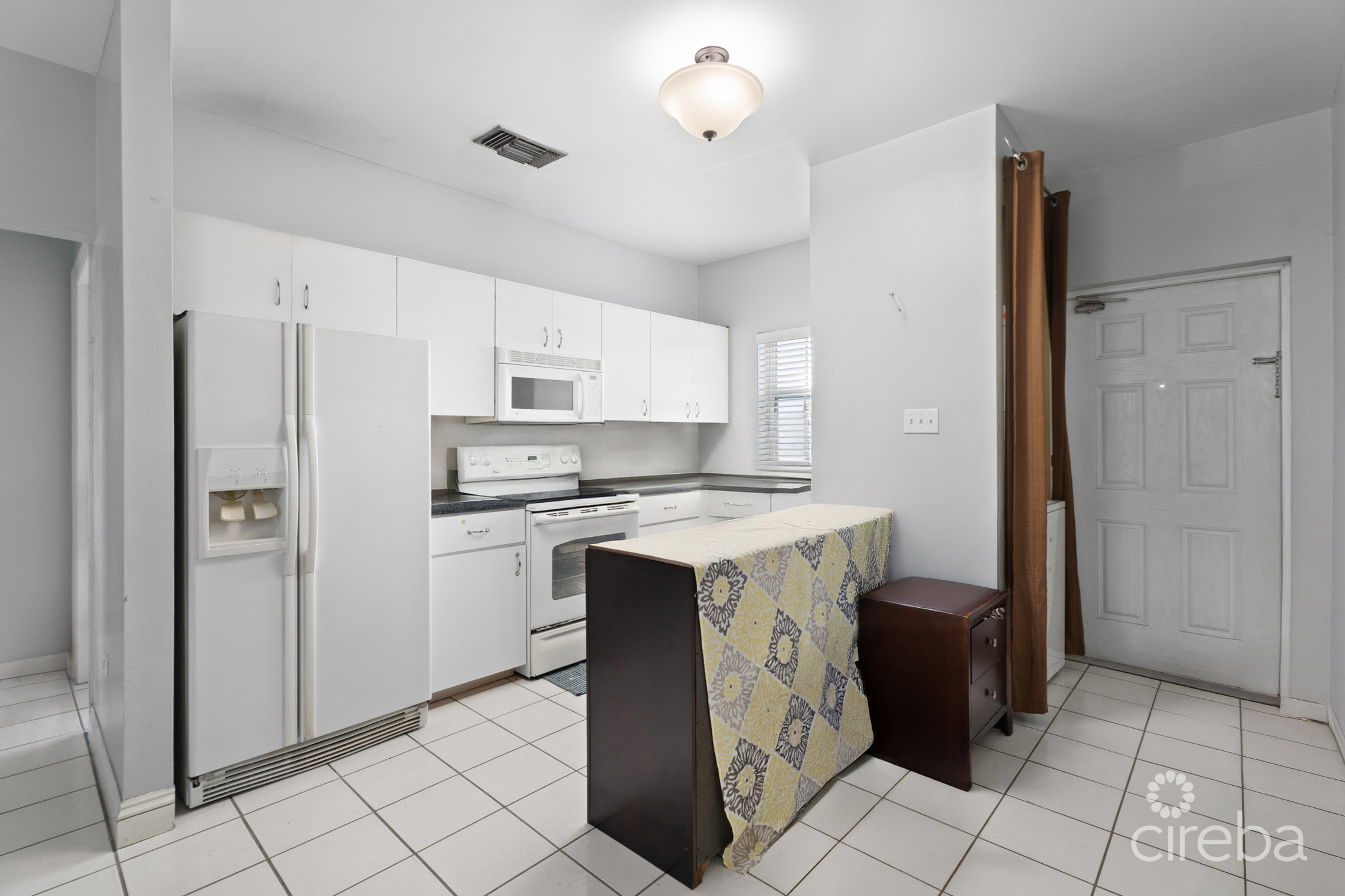 SILVER OAKS CONDO – 2 BED, 2 BATH . SECOND FLOOR