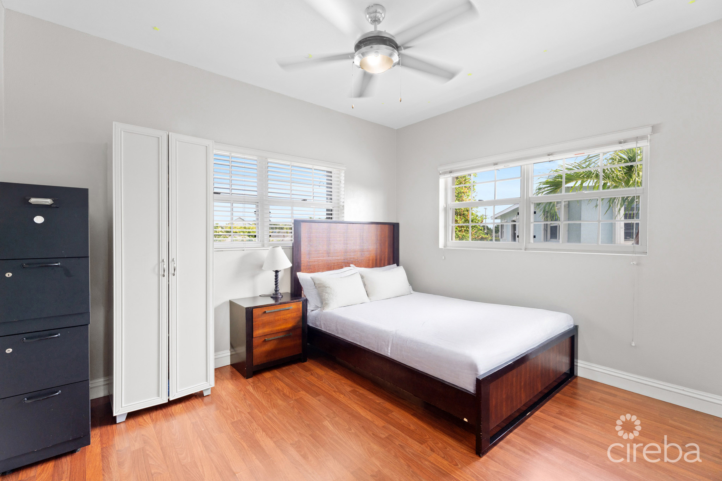 SILVER OAKS CONDO – 2 BED, 2 BATH . SECOND FLOOR