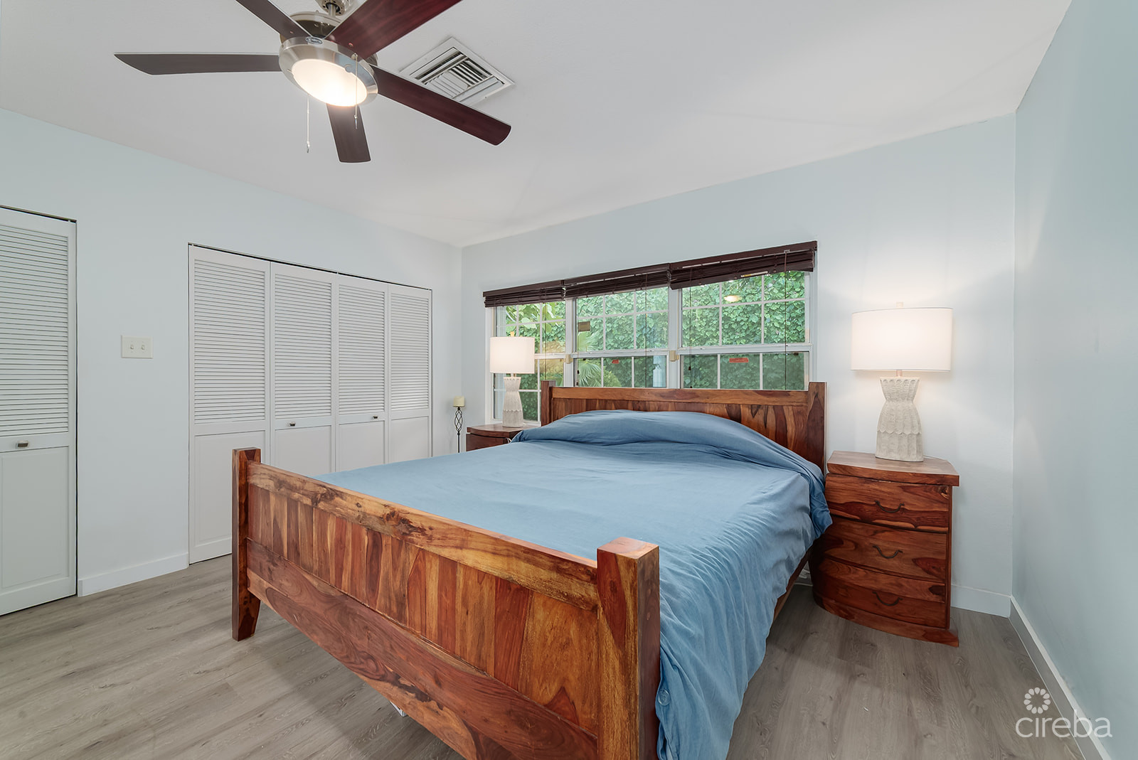 PALM SPRINGS SPACIOUS ONE BED – RARE FIND