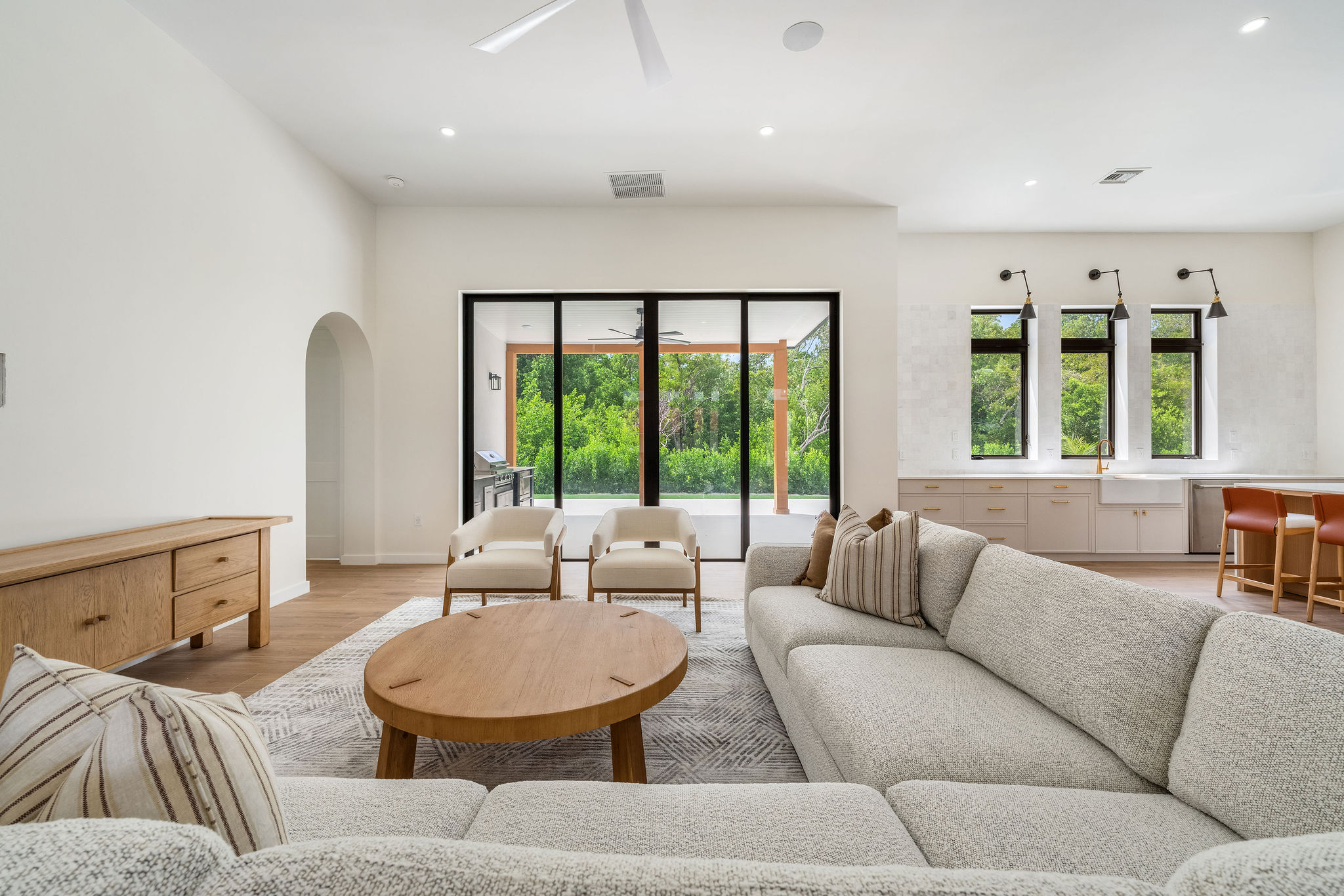 BEL AIR DR, SOUTH SOUND - CUSTOM NEW BUILD 3