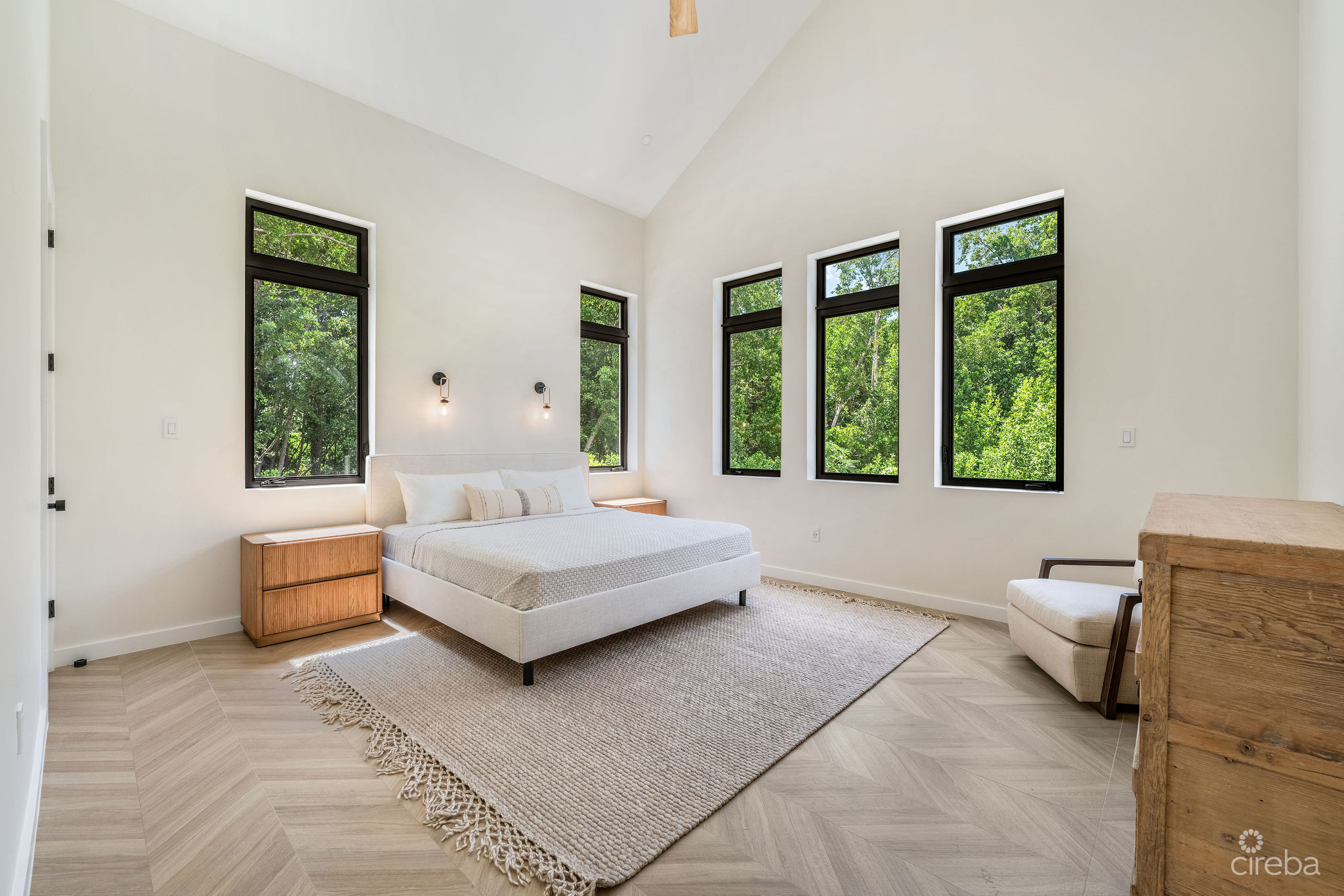 BEL AIR DR, SOUTH SOUND – CUSTOM NEW BUILD