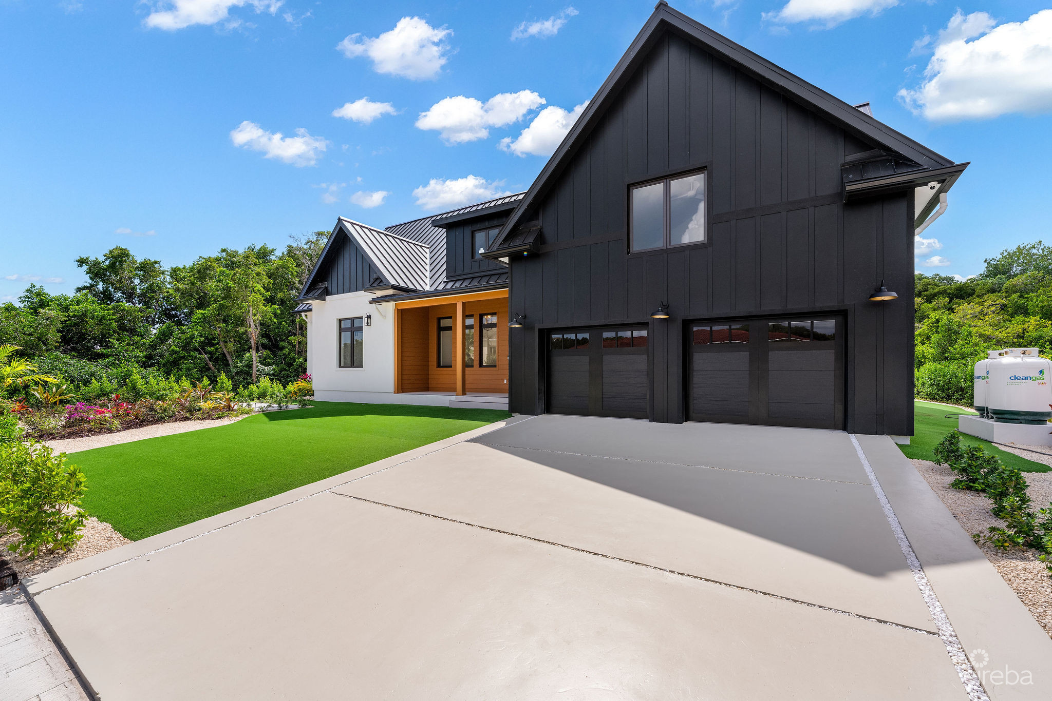 BEL AIR DR, SOUTH SOUND – CUSTOM NEW BUILD