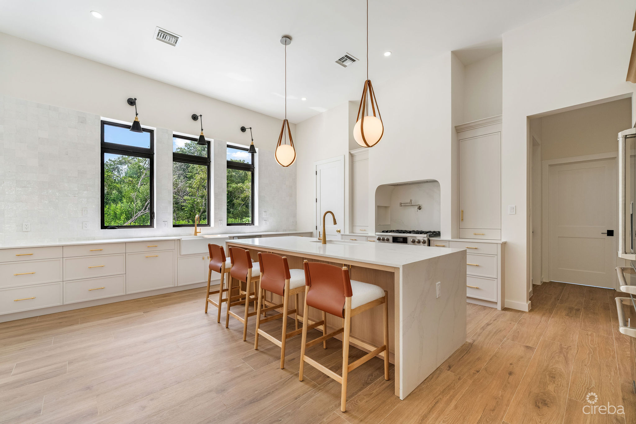 BEL AIR DR, SOUTH SOUND – CUSTOM NEW BUILD