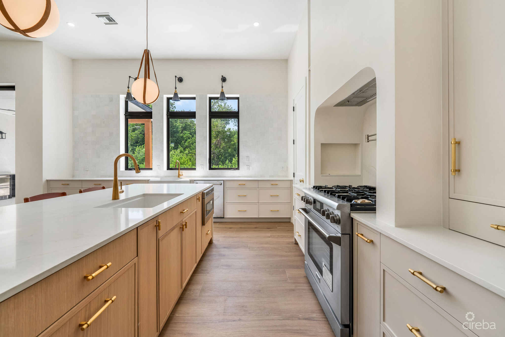 BEL AIR DR, SOUTH SOUND – CUSTOM NEW BUILD