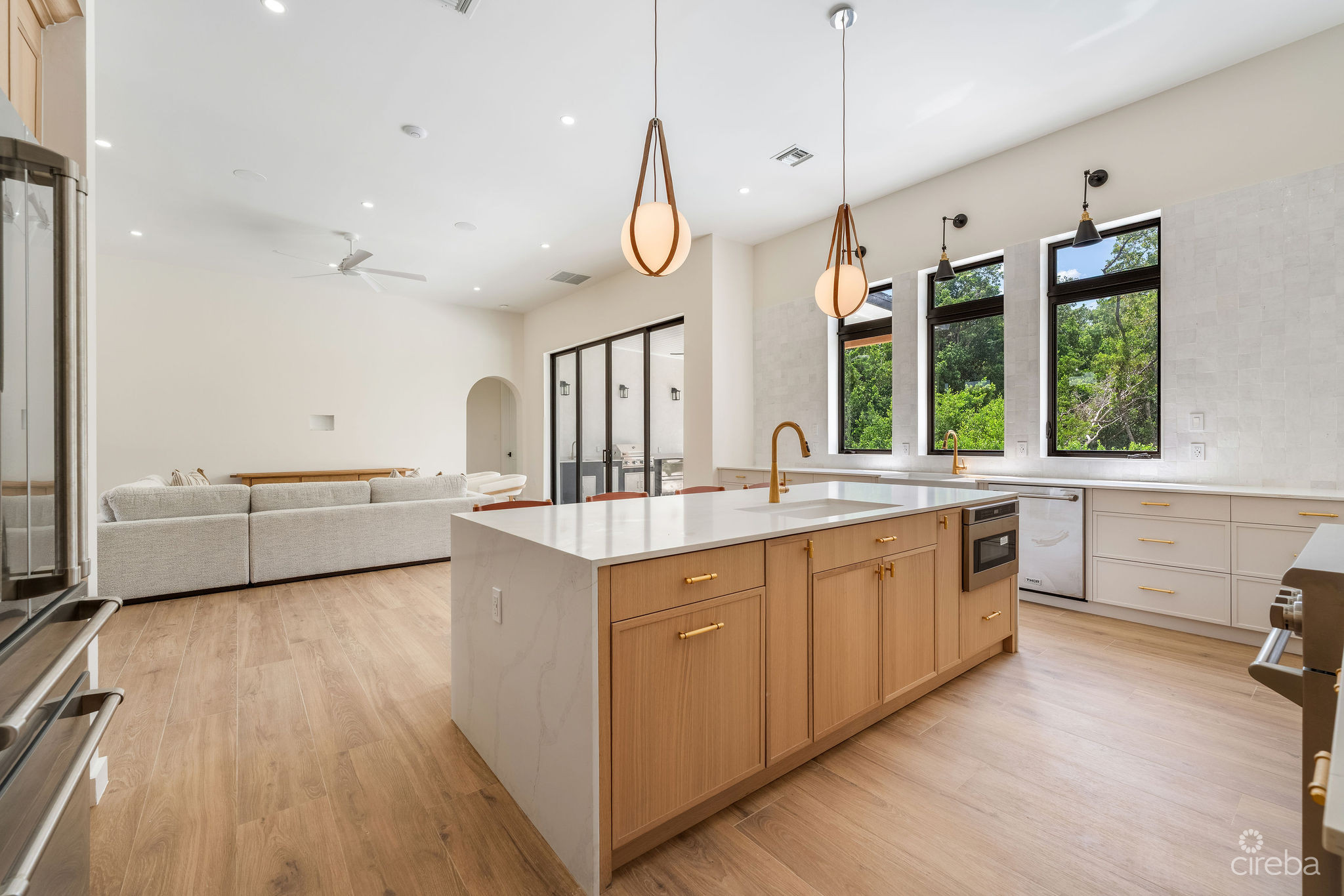 BEL AIR DR, SOUTH SOUND – CUSTOM NEW BUILD