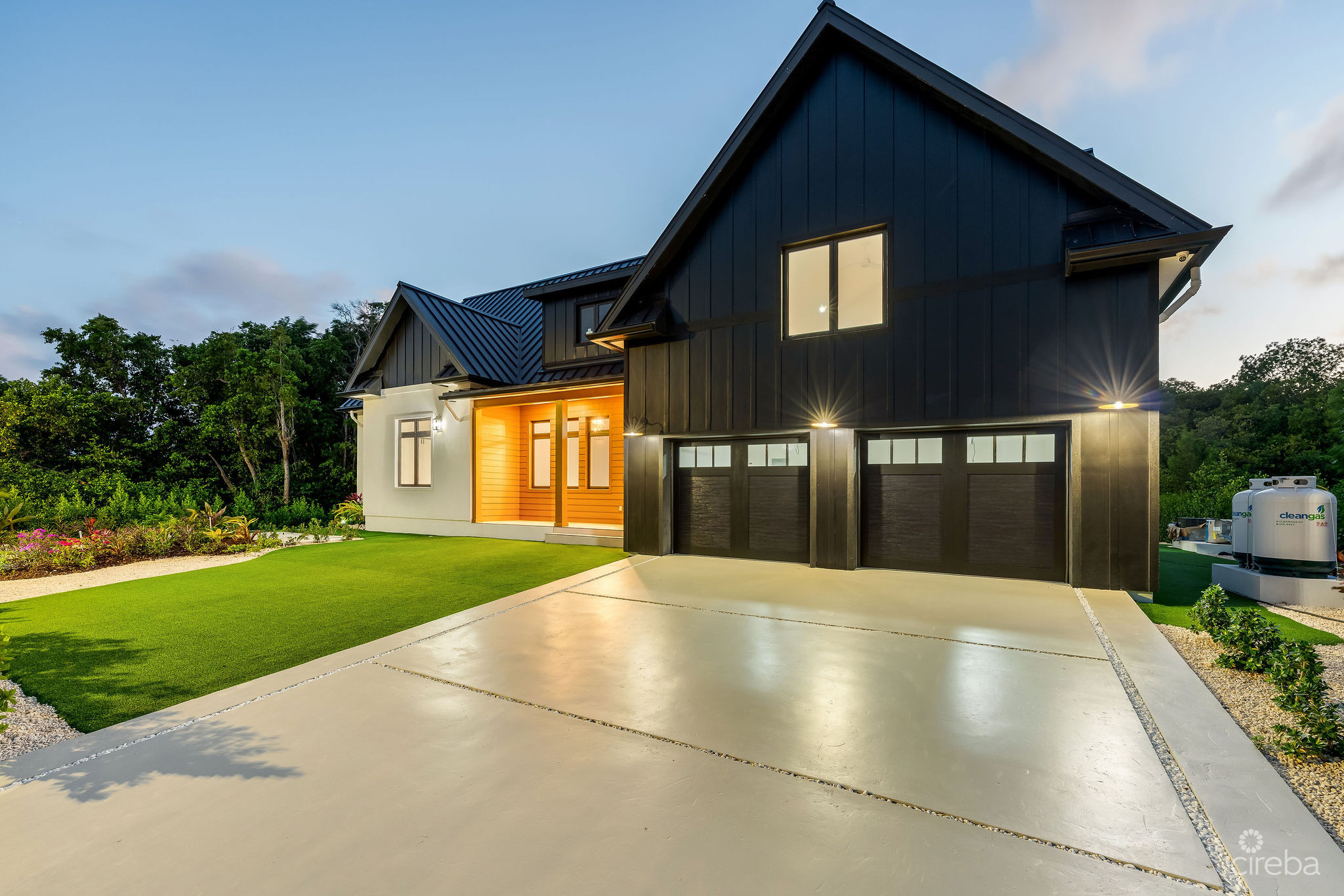 BEL AIR DR, SOUTH SOUND – CUSTOM NEW BUILD