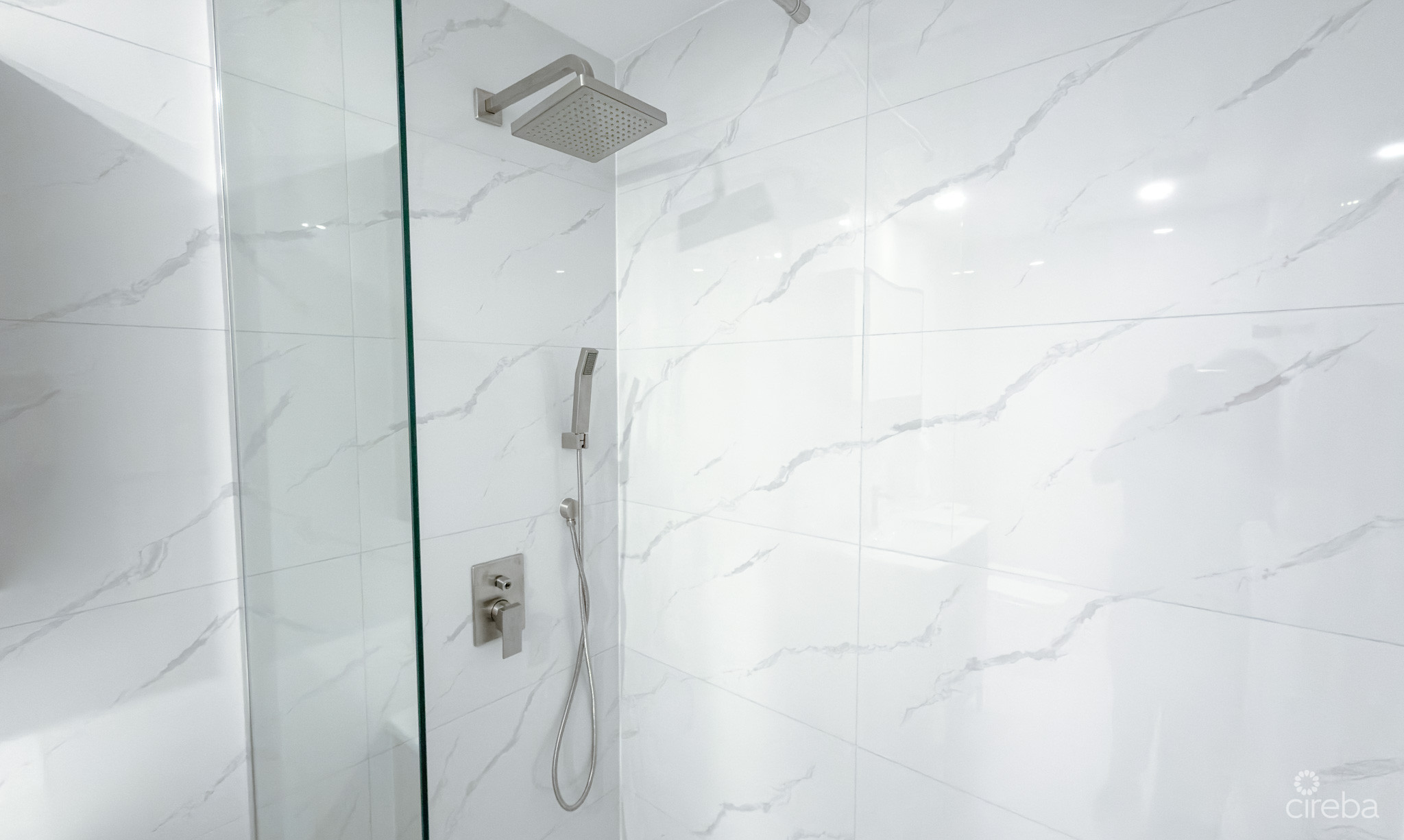 ARZA 3 BED CORNER CONDO