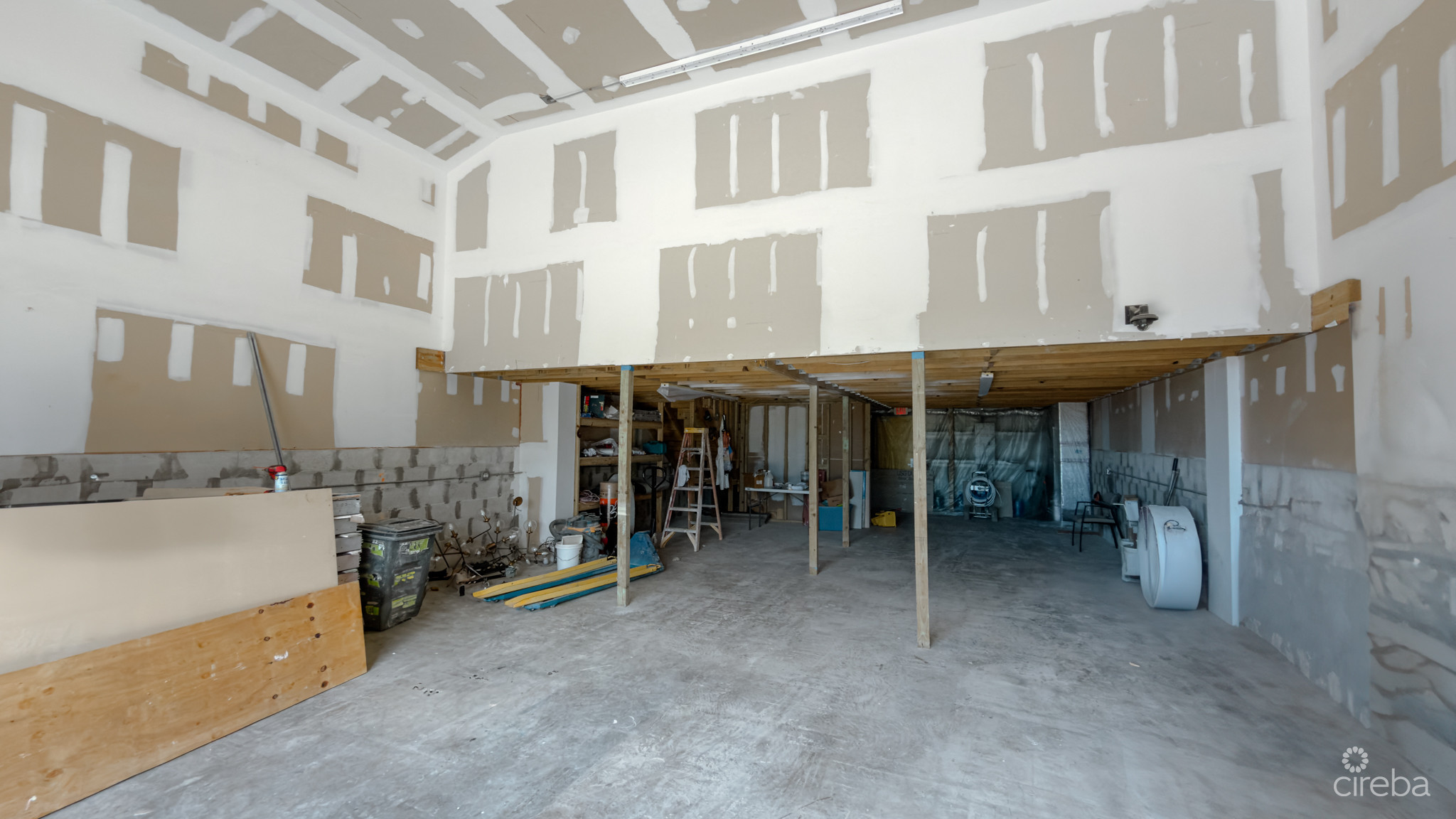 BARACADERE WAREHOUSE AND OFFICE