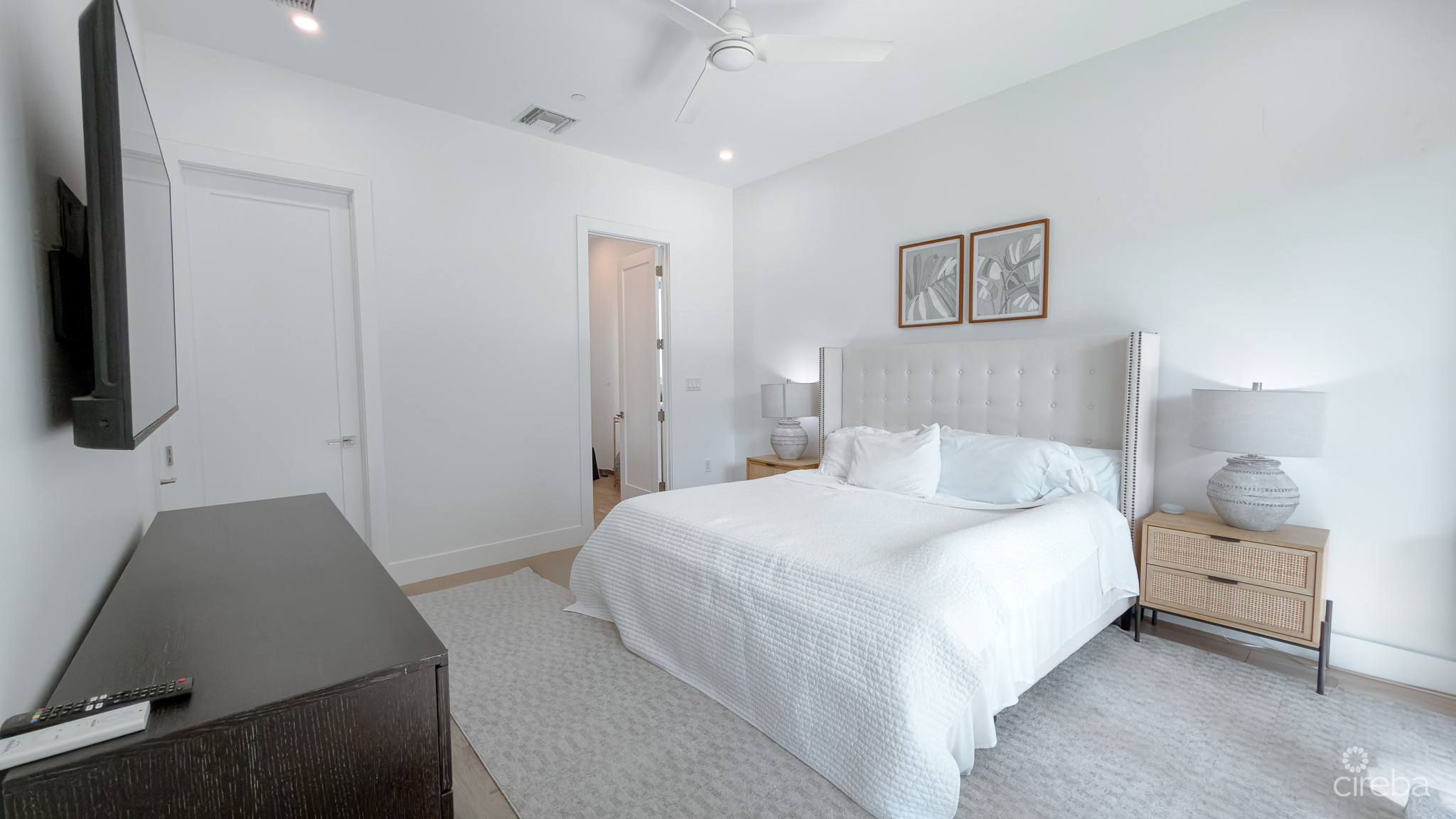 AURA 3 BED CORNER CONDO