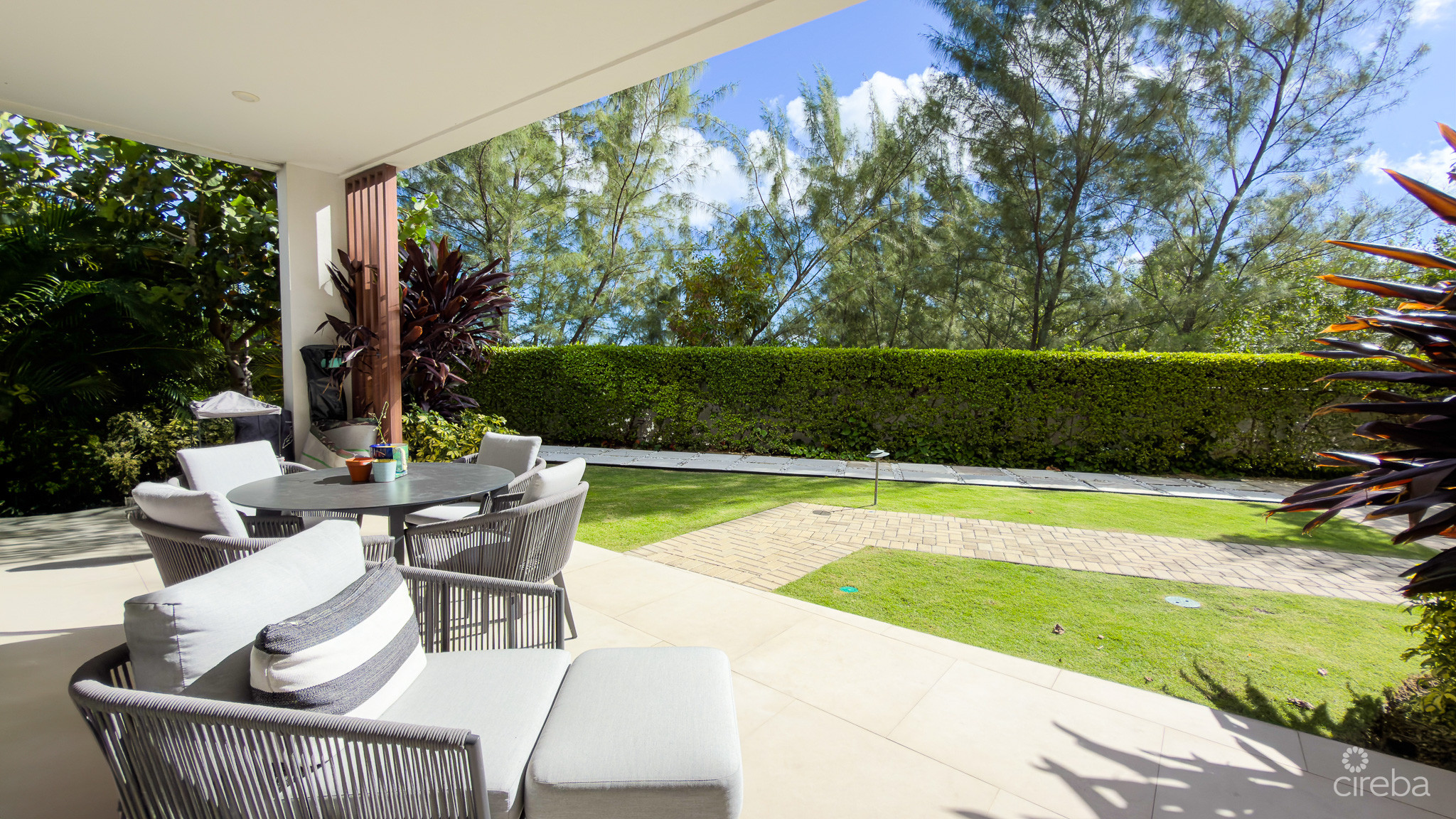 AURA 3 BED CORNER CONDO