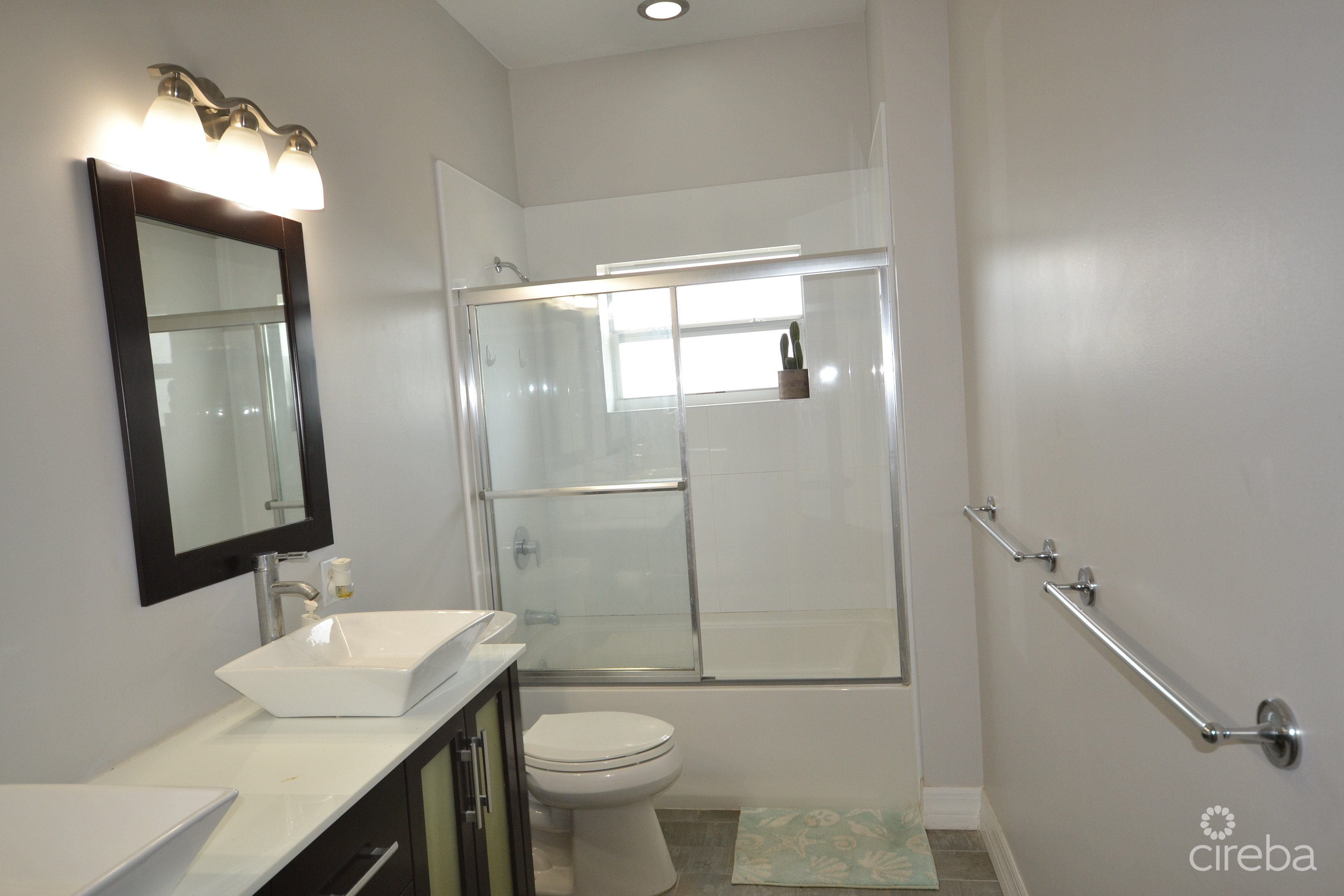 MANGROVE POINT 2 BEDROOM COTTAGE WITH BOAT SLIP