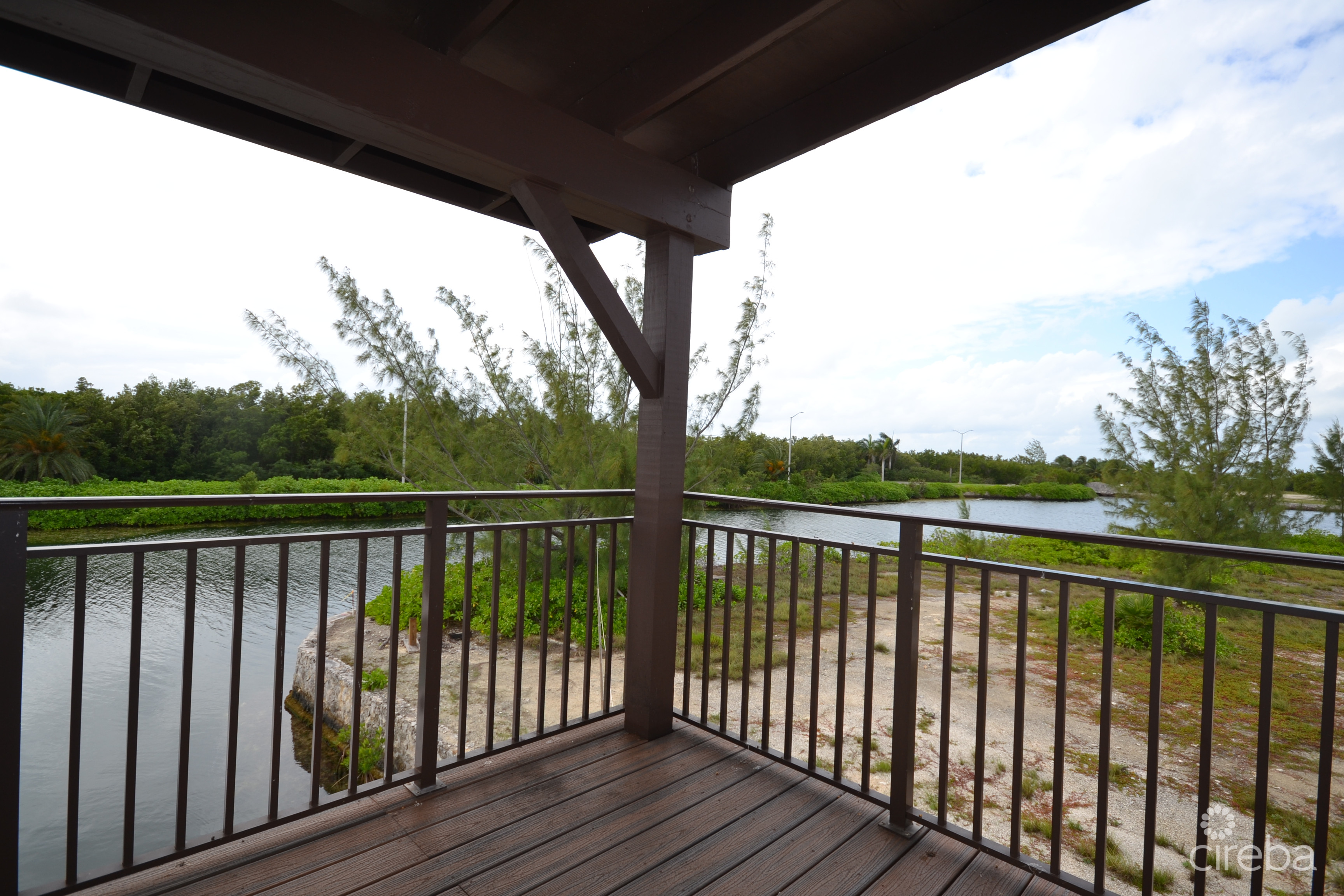 MANGROVE POINT 2 BEDROOM COTTAGE WITH BOAT SLIP
