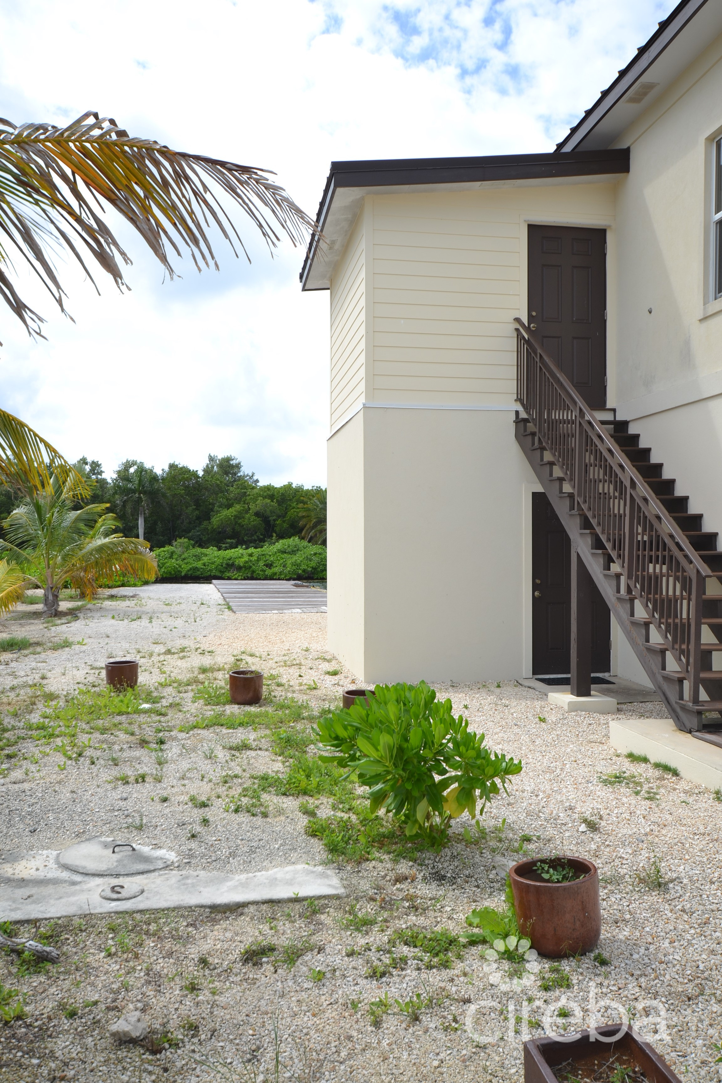 MANGROVE POINT 2 BEDROOM COTTAGE WITH BOAT SLIP
