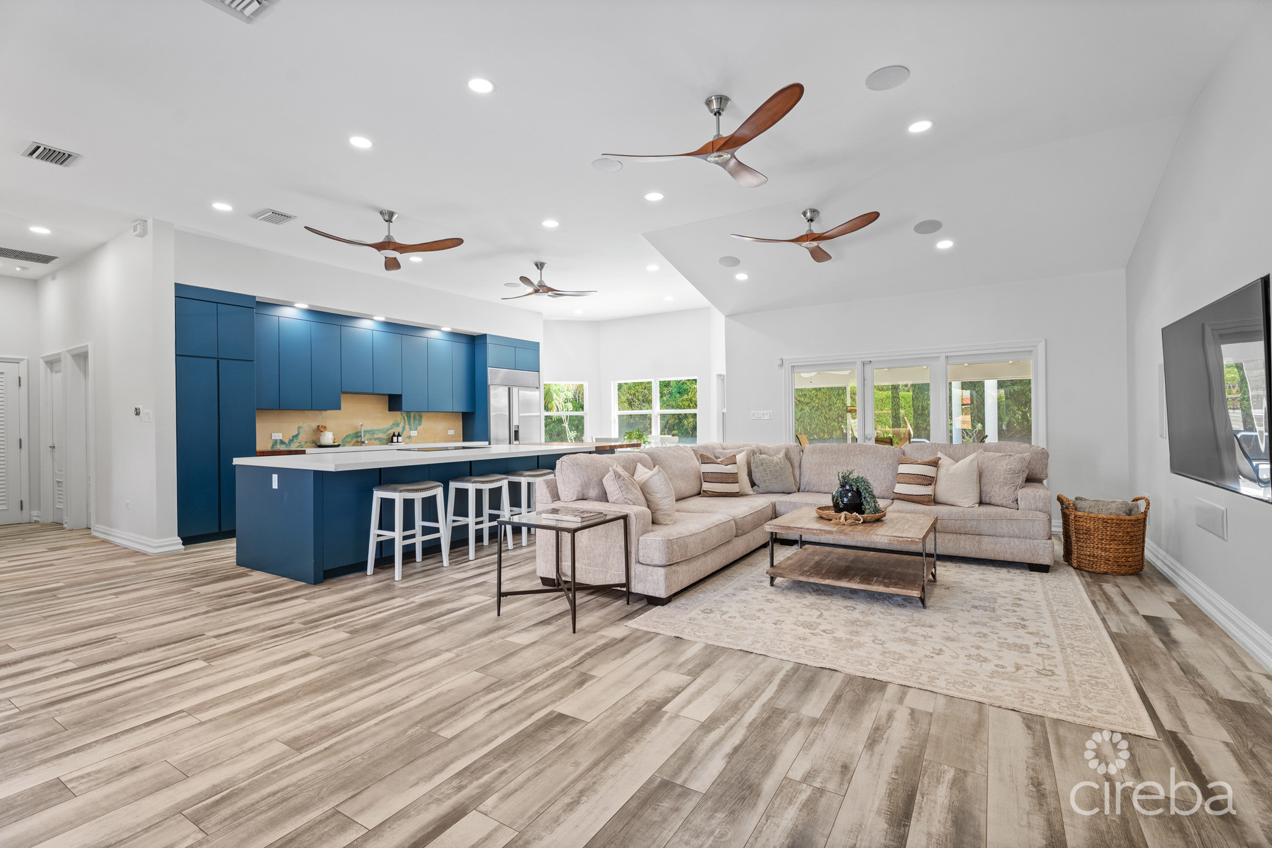 JACARANDA COURT 35, SOUTH SOUND HOME