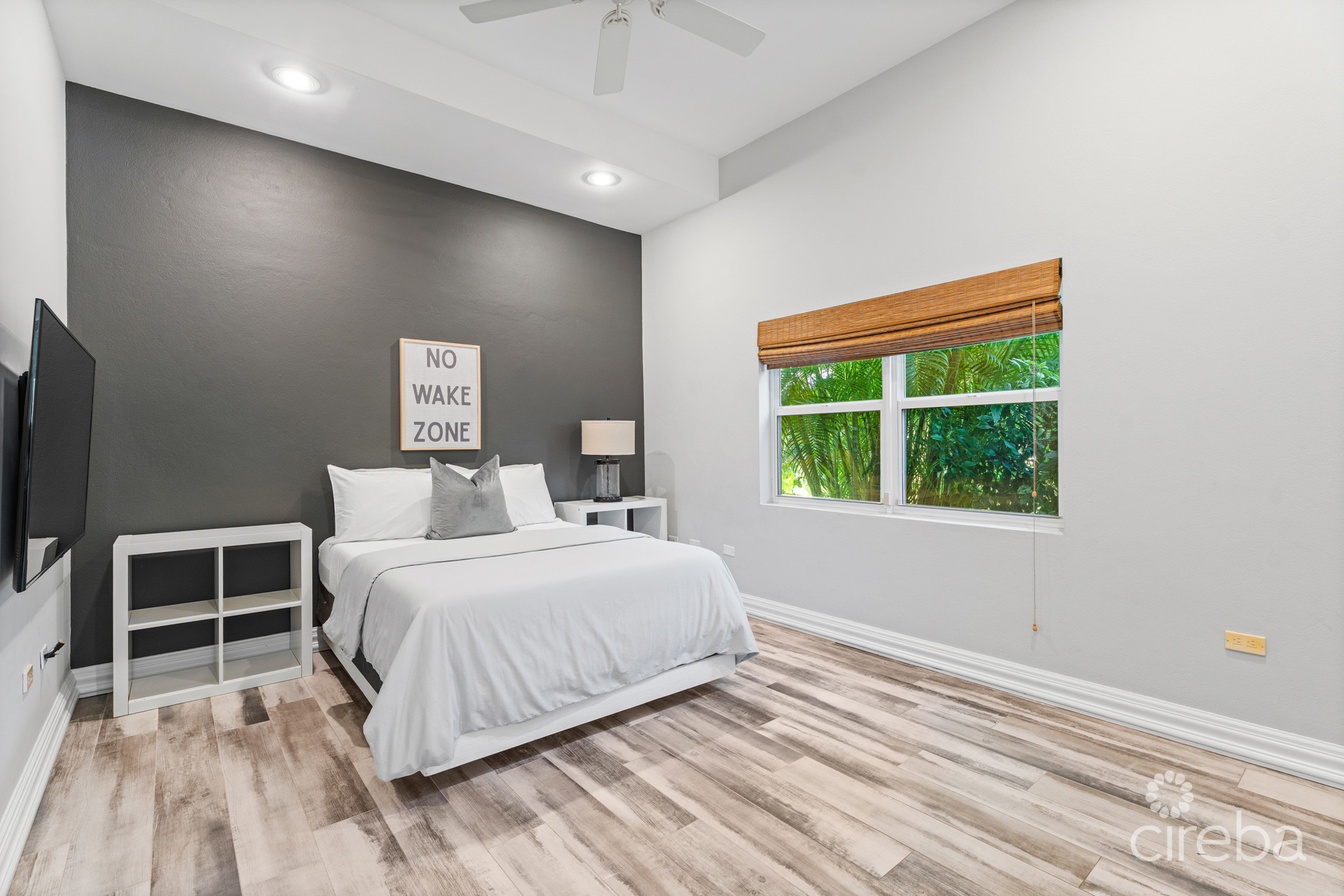 JACARANDA COURT 35, SOUTH SOUND HOME