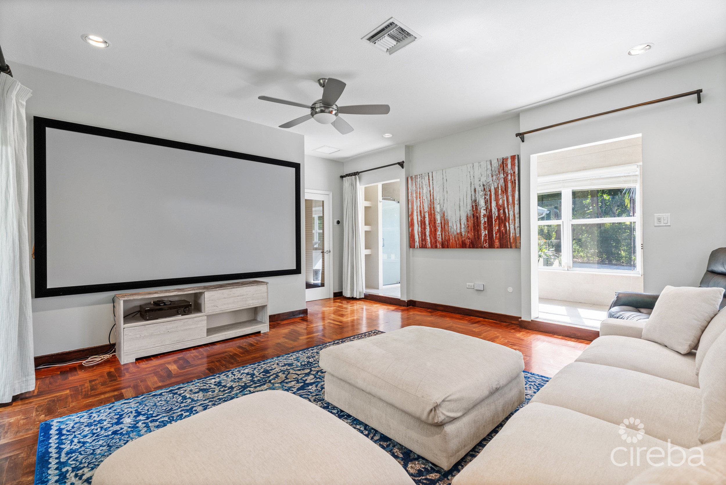 JACARANDA COURT 35, SOUTH SOUND HOME