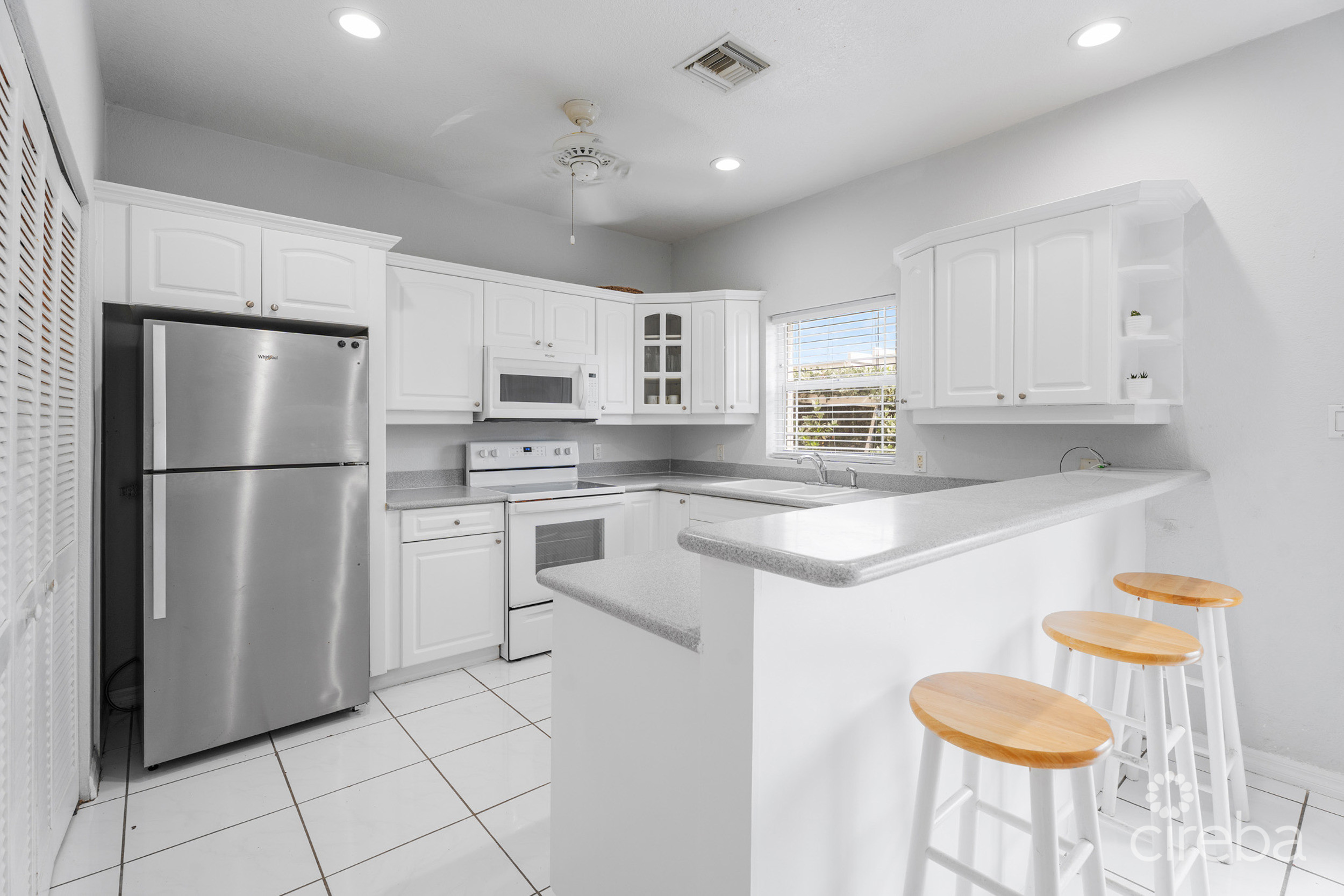 SOUTHERN SKIES 10, SOUTH SOUND HOME