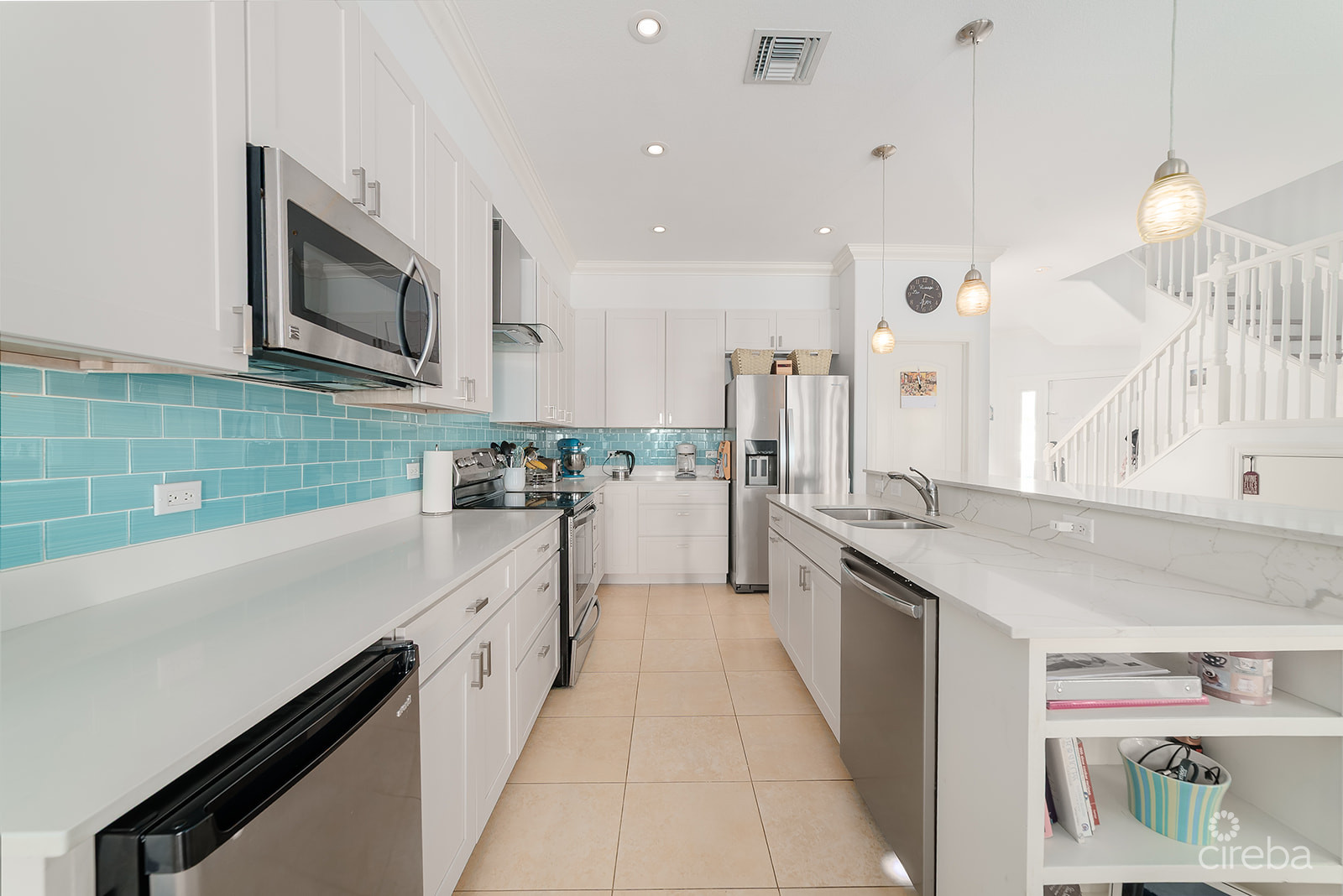 FULLY RENOVATED SAVANNAH GRAND 4 BEDROOM FAMILY HOME