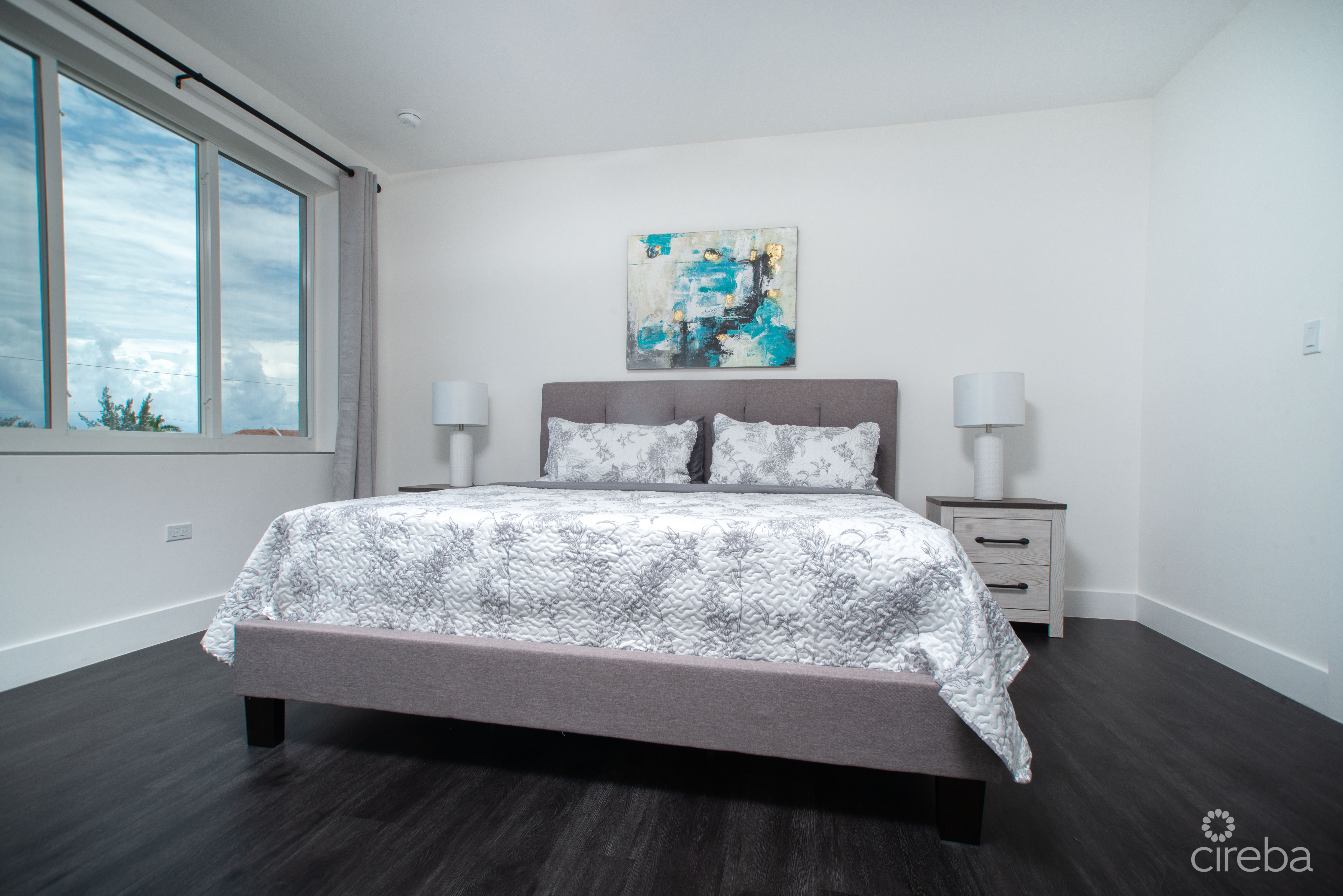 ACROSS FROM BEACH–SOUTH SOUND–3BED/3.5BATH TOWNHOUSE–FENCED YARD–THE MANTRAS