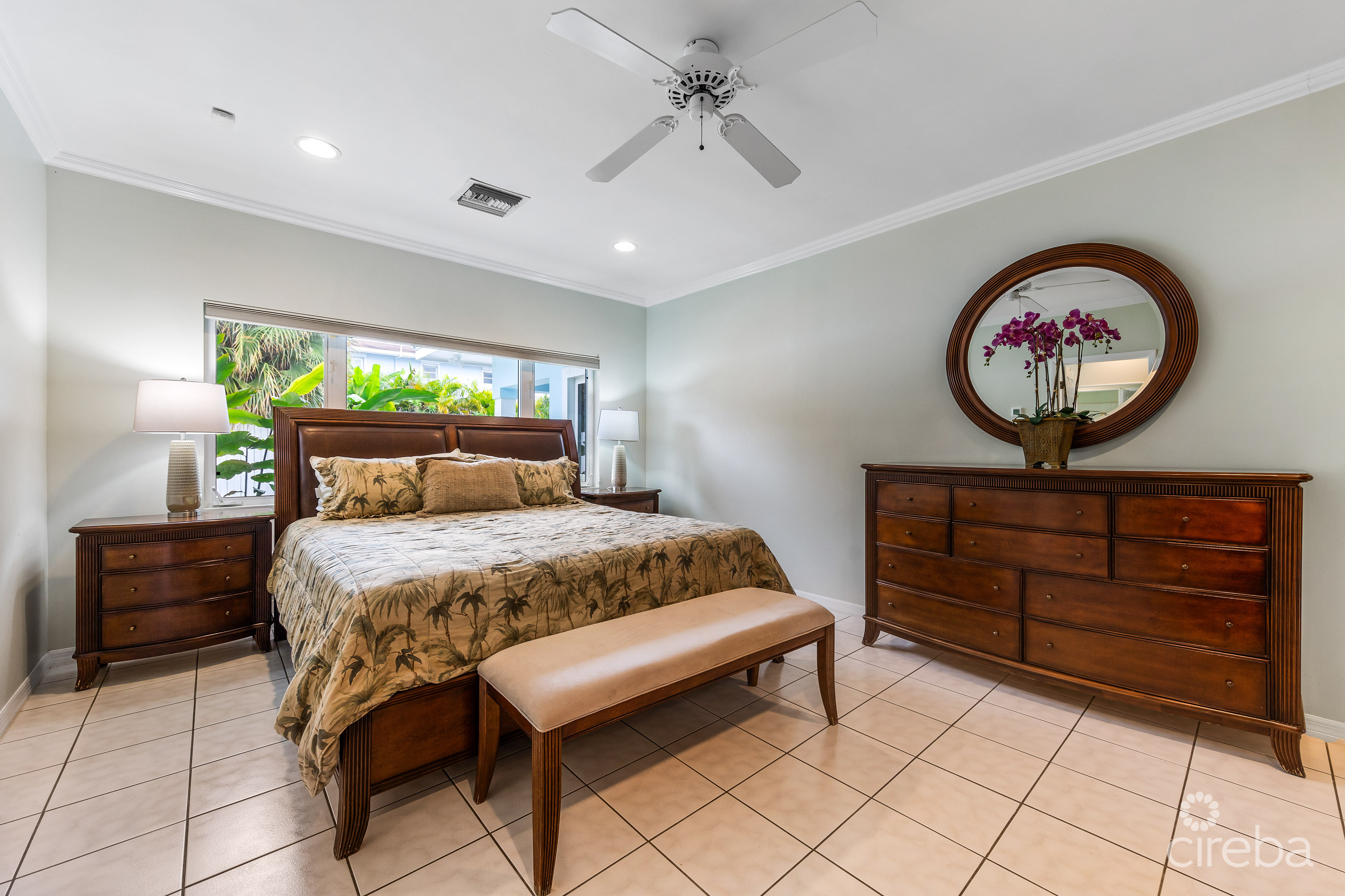 SNUG HARBOUR FAMILY HOME