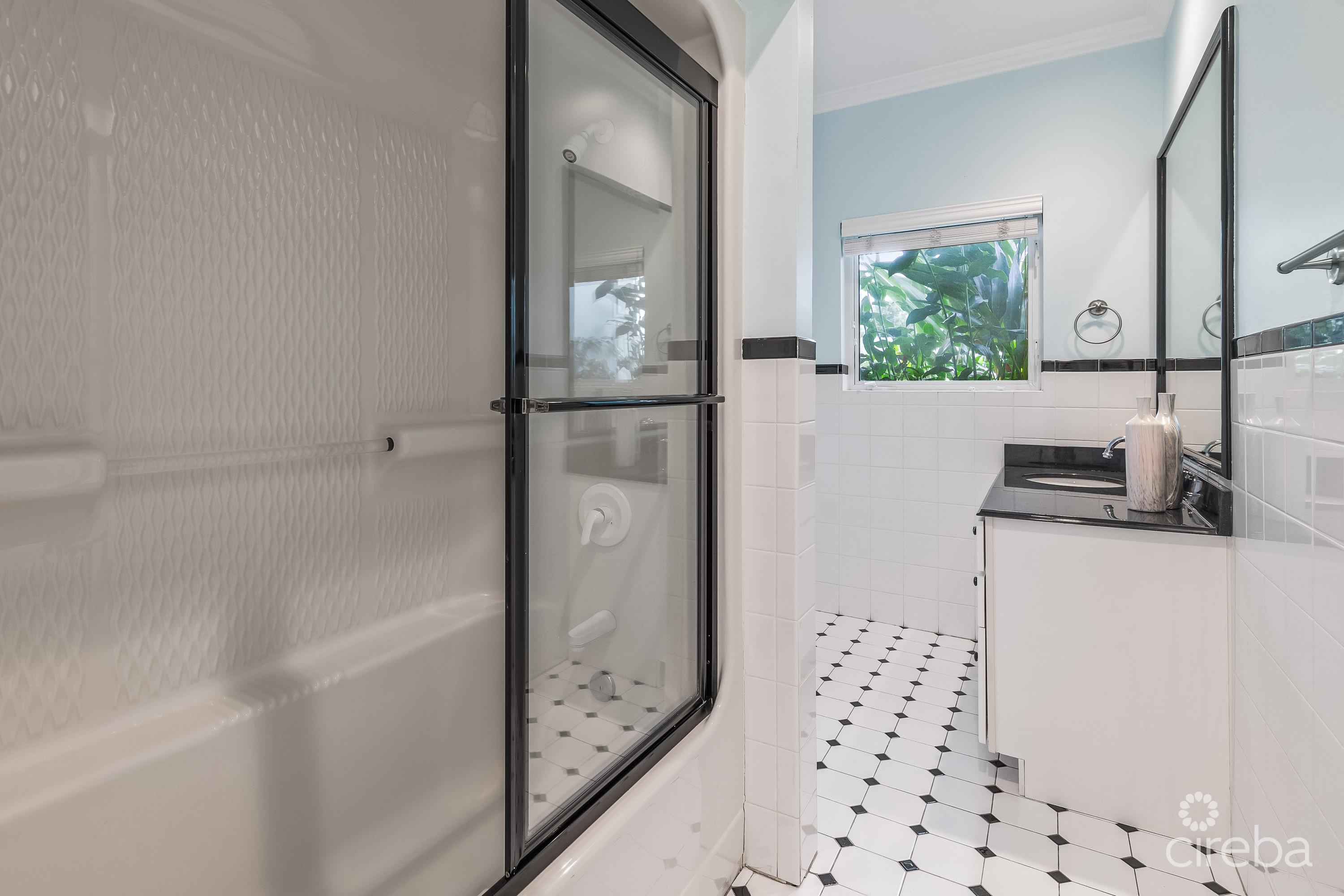 SNUG HARBOUR FAMILY HOME