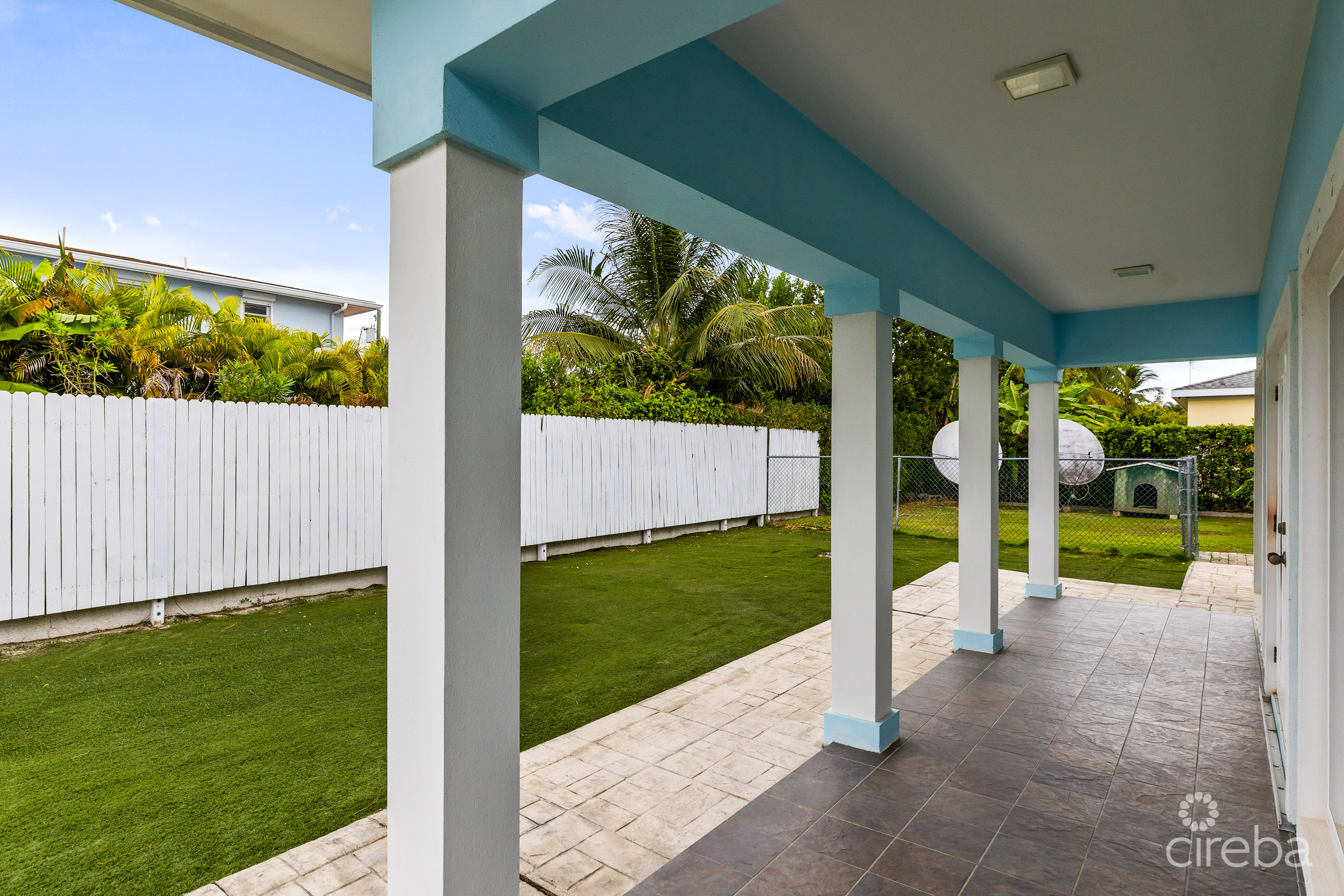 SNUG HARBOUR FAMILY HOME