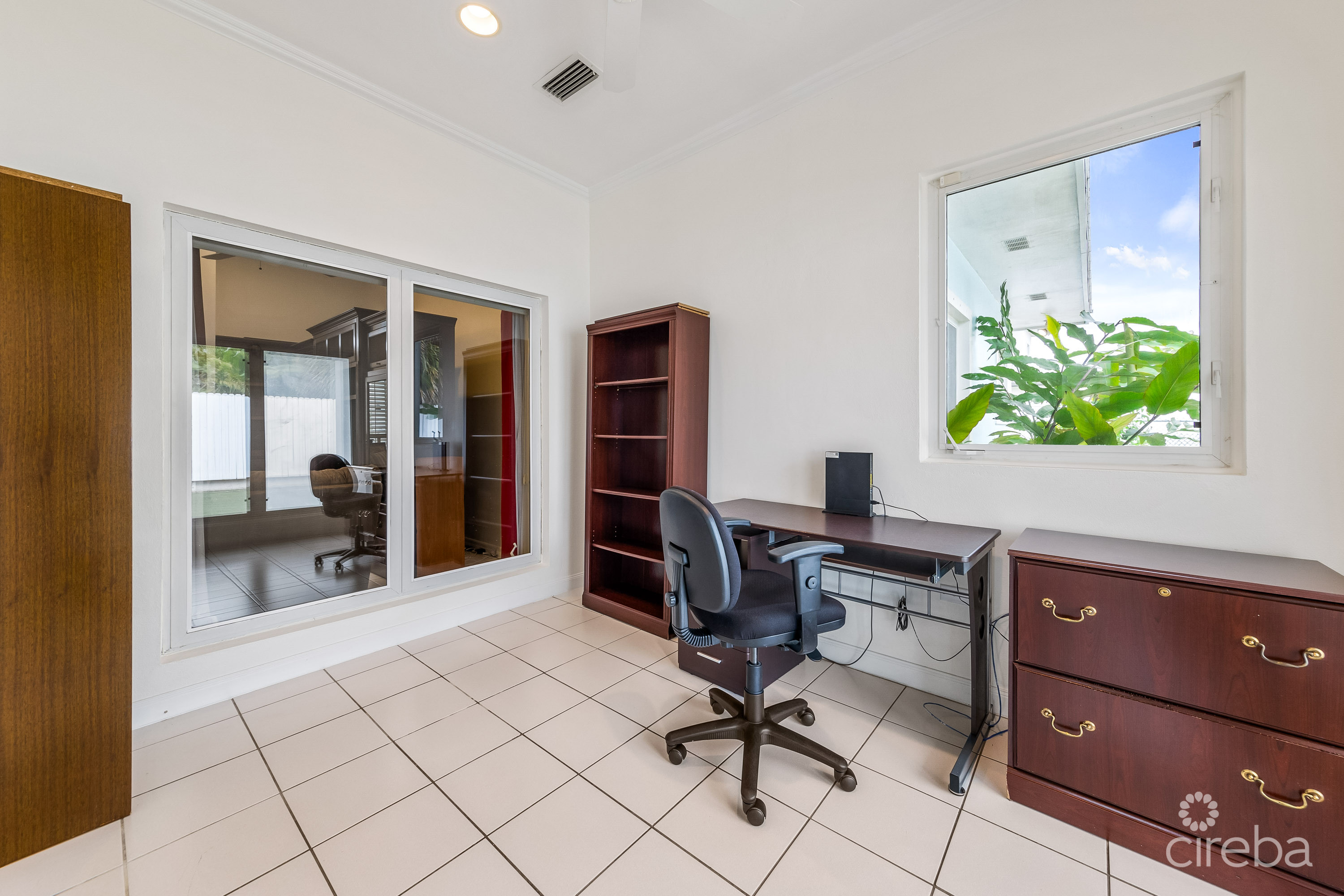 SNUG HARBOUR FAMILY HOME