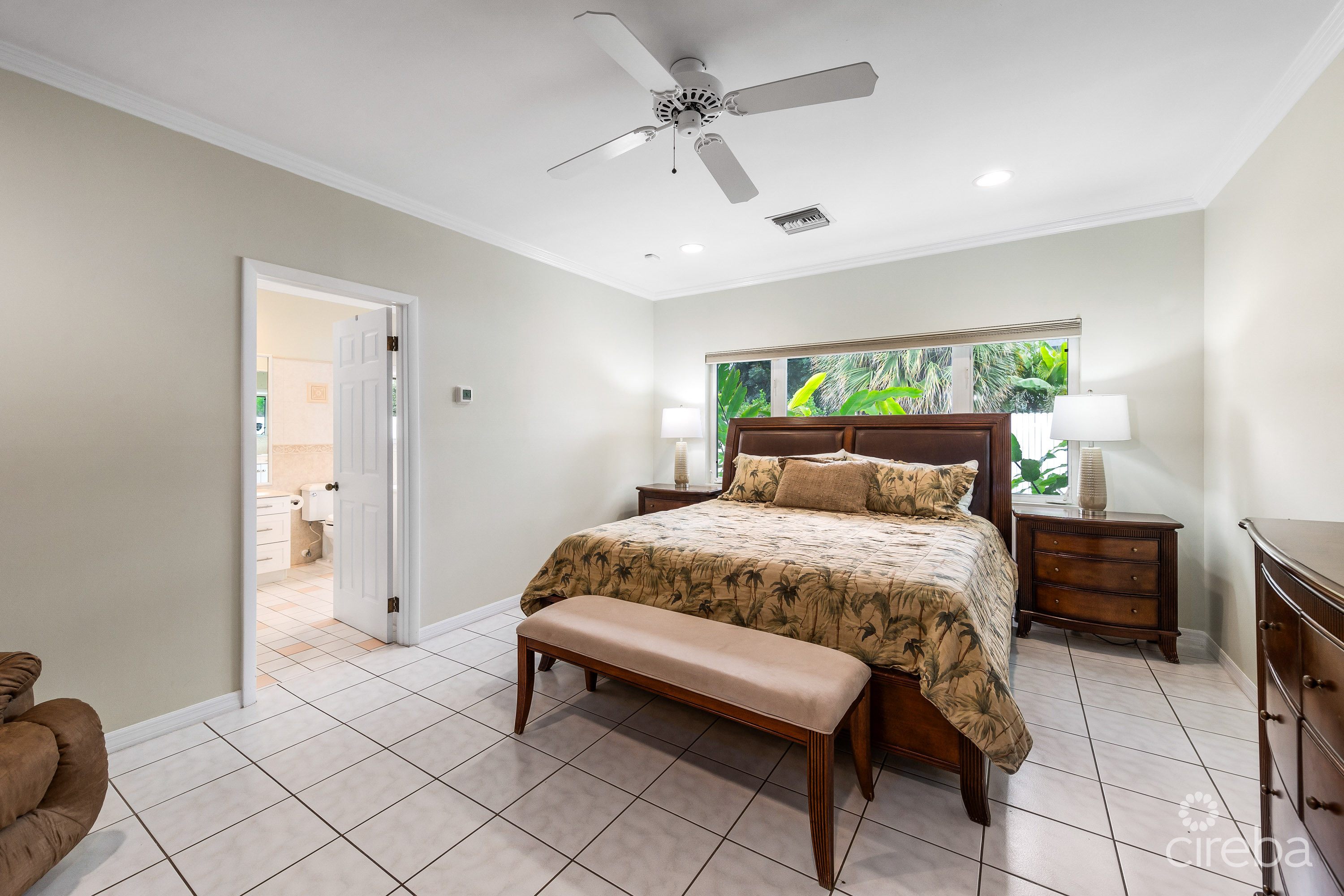 SNUG HARBOUR FAMILY HOME