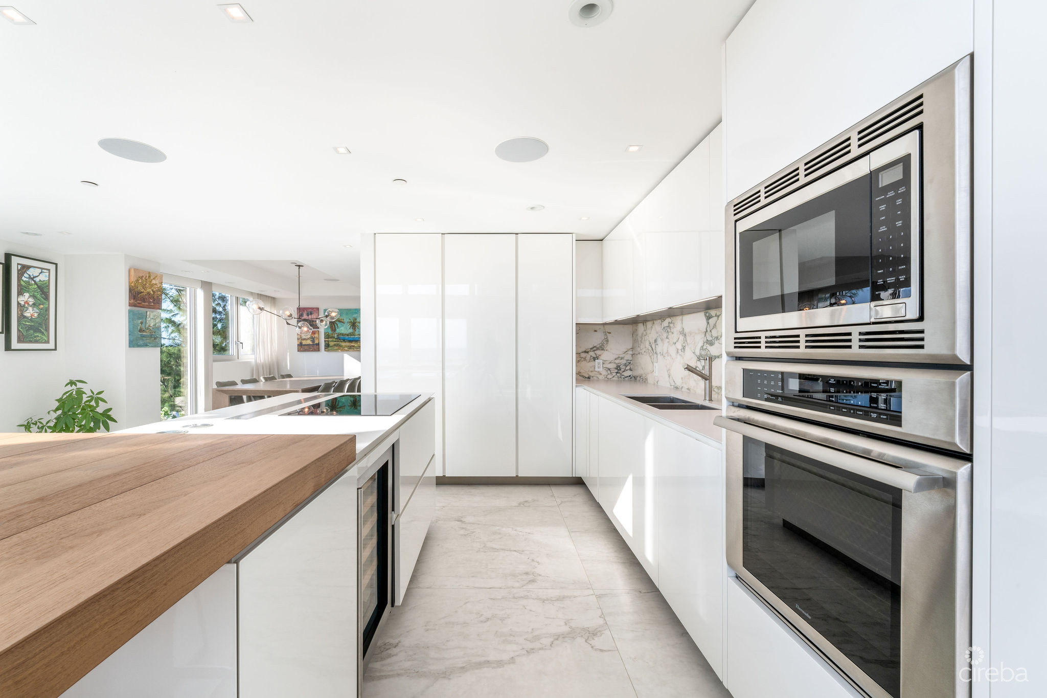 TIDES RESIDENCE 308 – WEST FACING CORNER