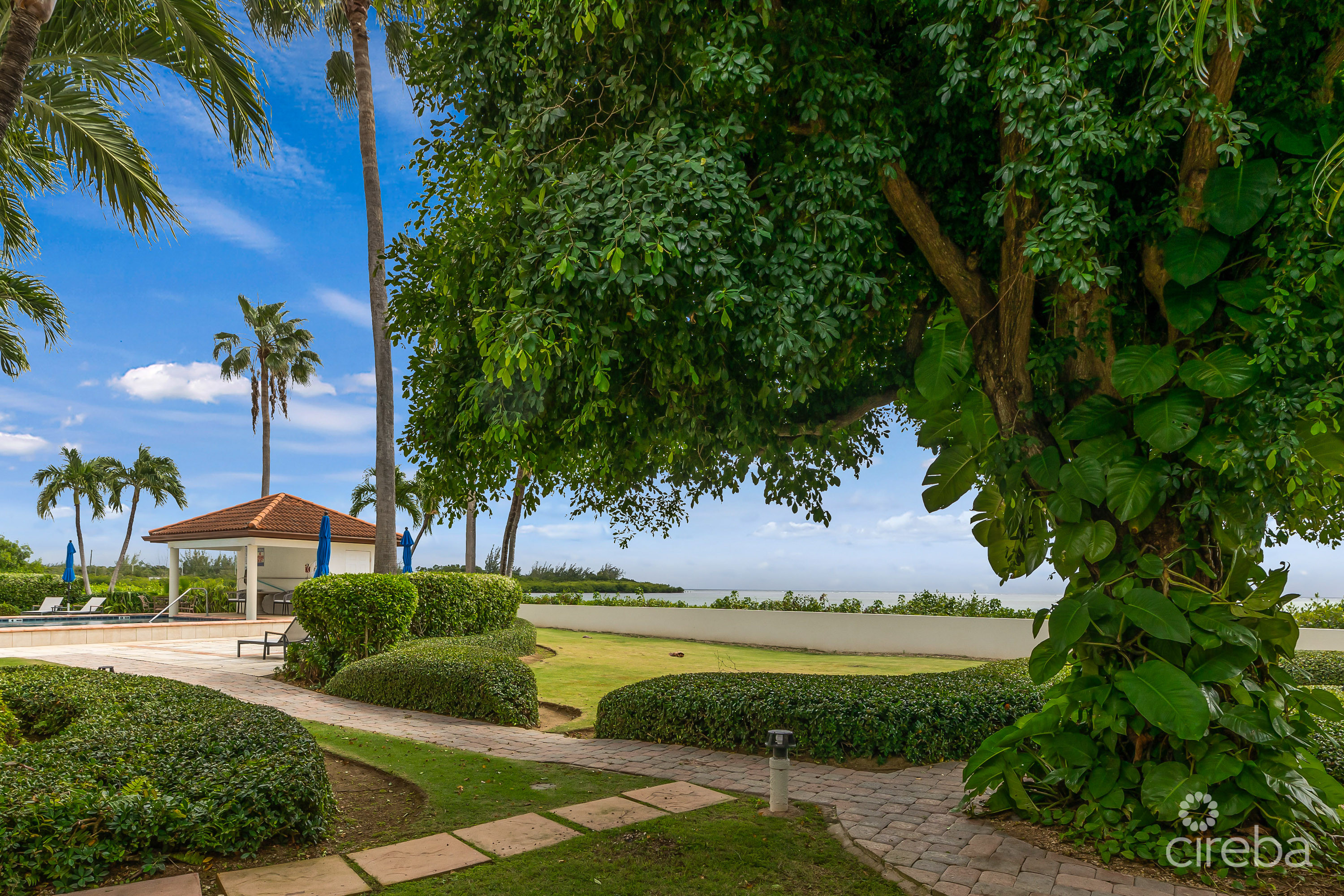 VISTA CARIBE- VENDOR PAYS STAMP DUTY!