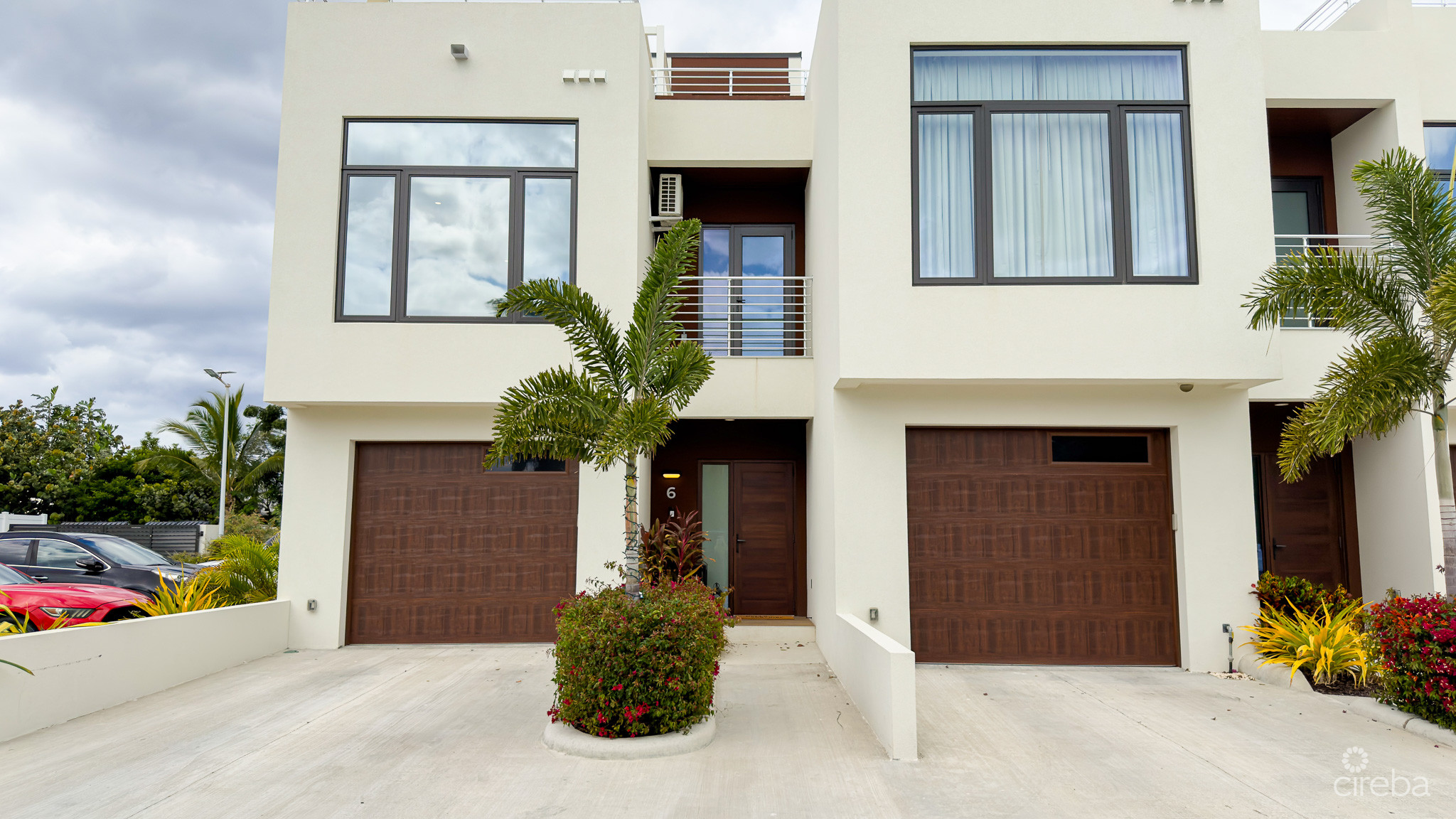 SALT AIR – 4 BED TOWNHOUSE THE SHORES