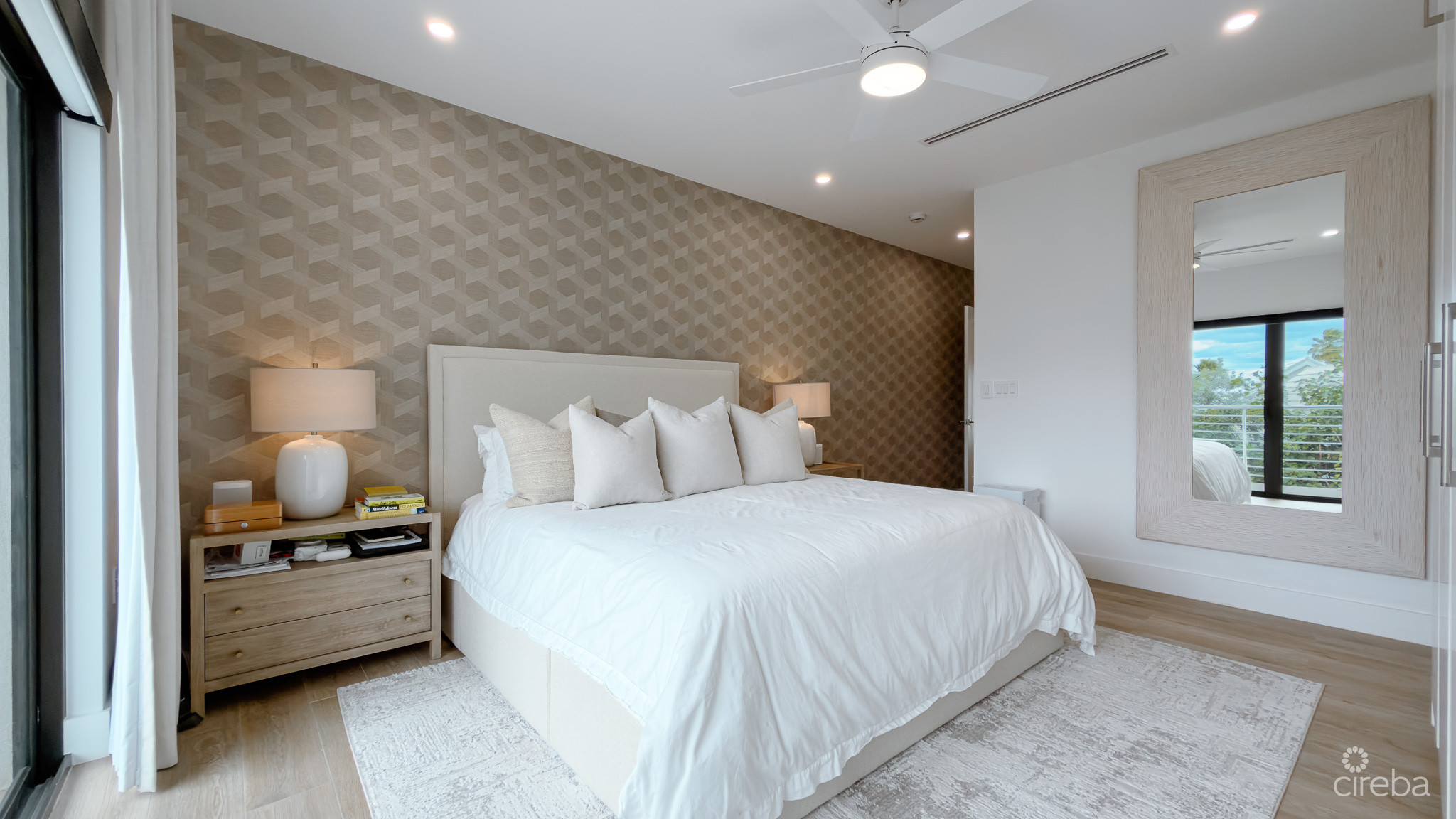 SALT AIR – 4 BED TOWNHOUSE THE SHORES