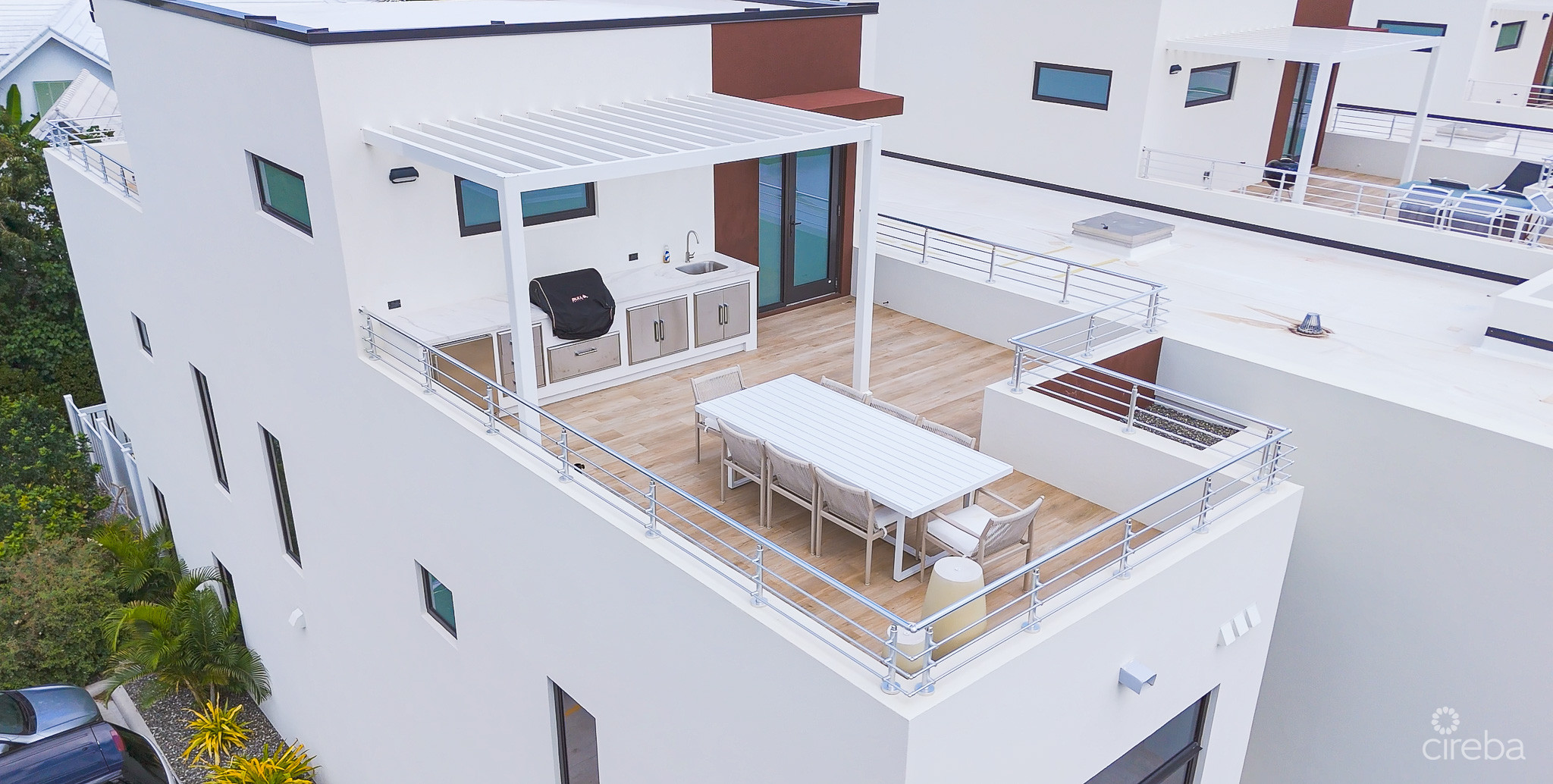 SALT AIR – 4 BED TOWNHOUSE THE SHORES