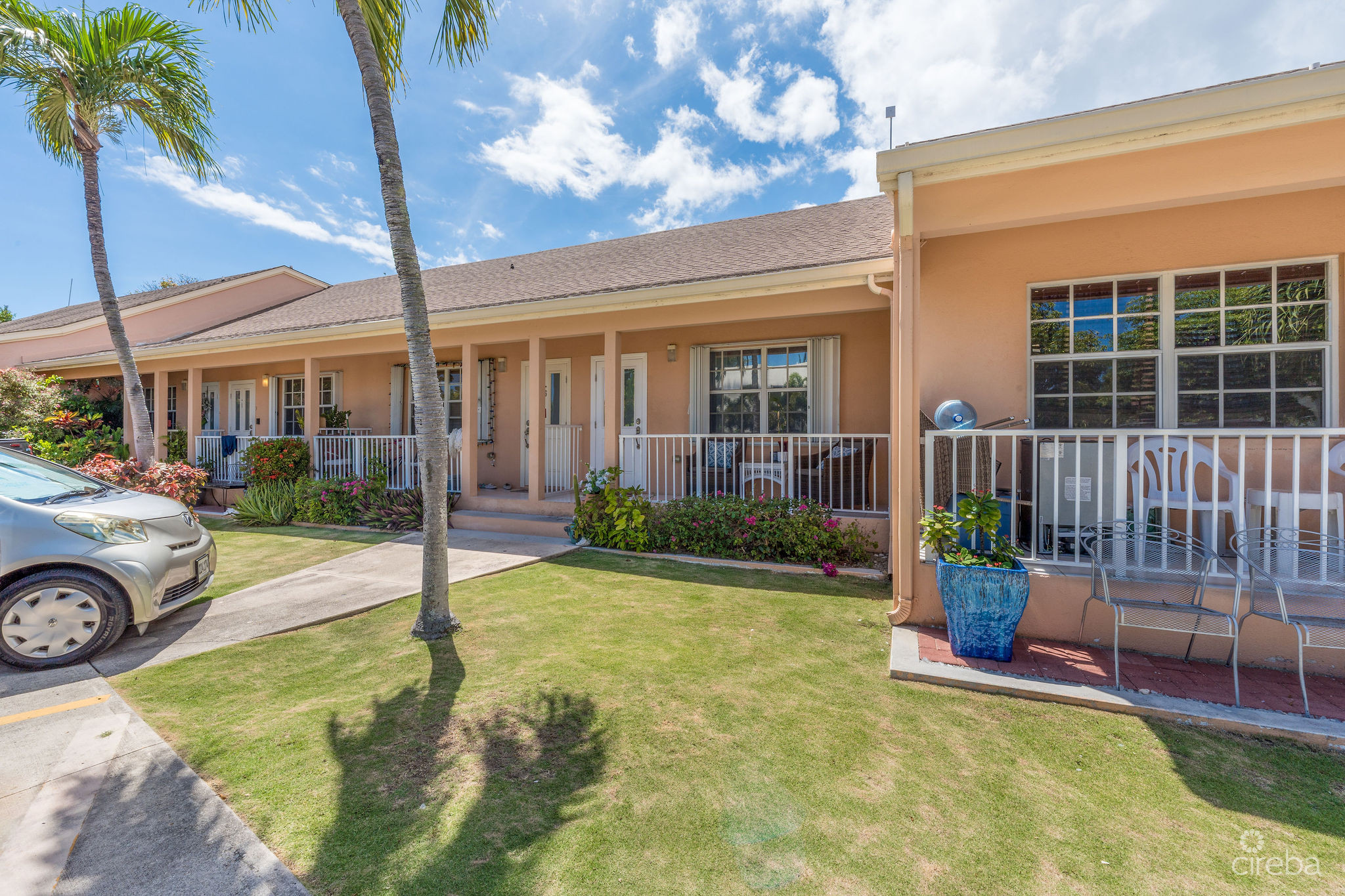 CHARMING & CENTRALLY LOCATED SOUTH COVE IN SOUTH SOUND