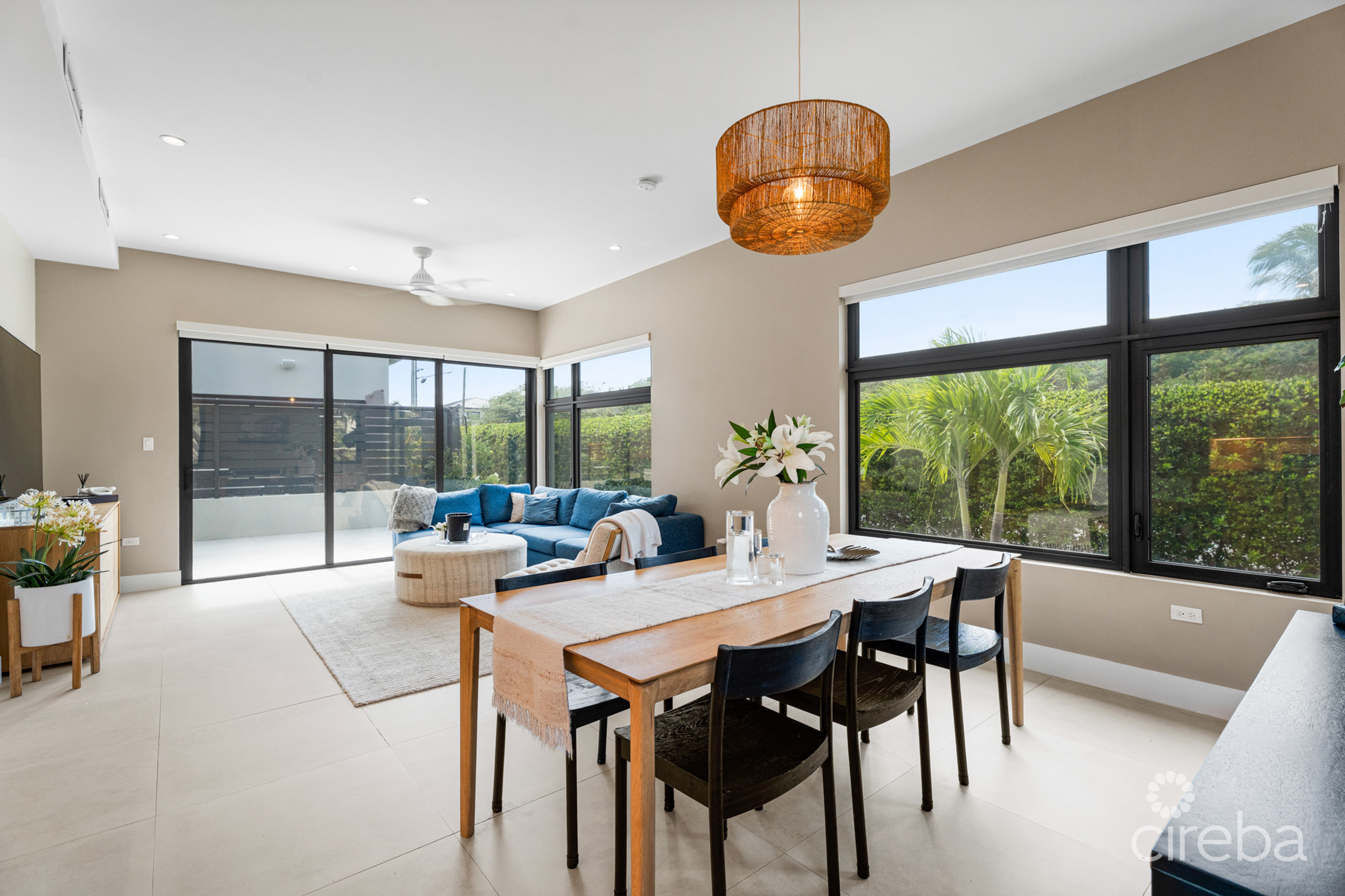 BLUE PALMS 3, WEST BAY END UNIT