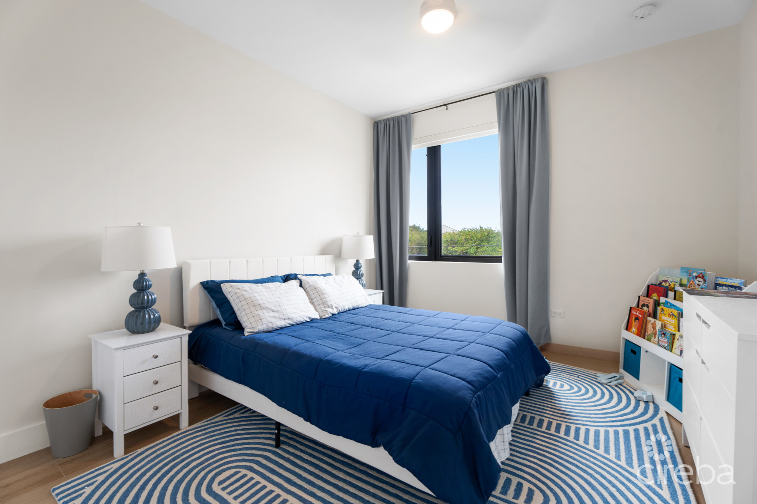 BLUE PALMS 3, WEST BAY END UNIT