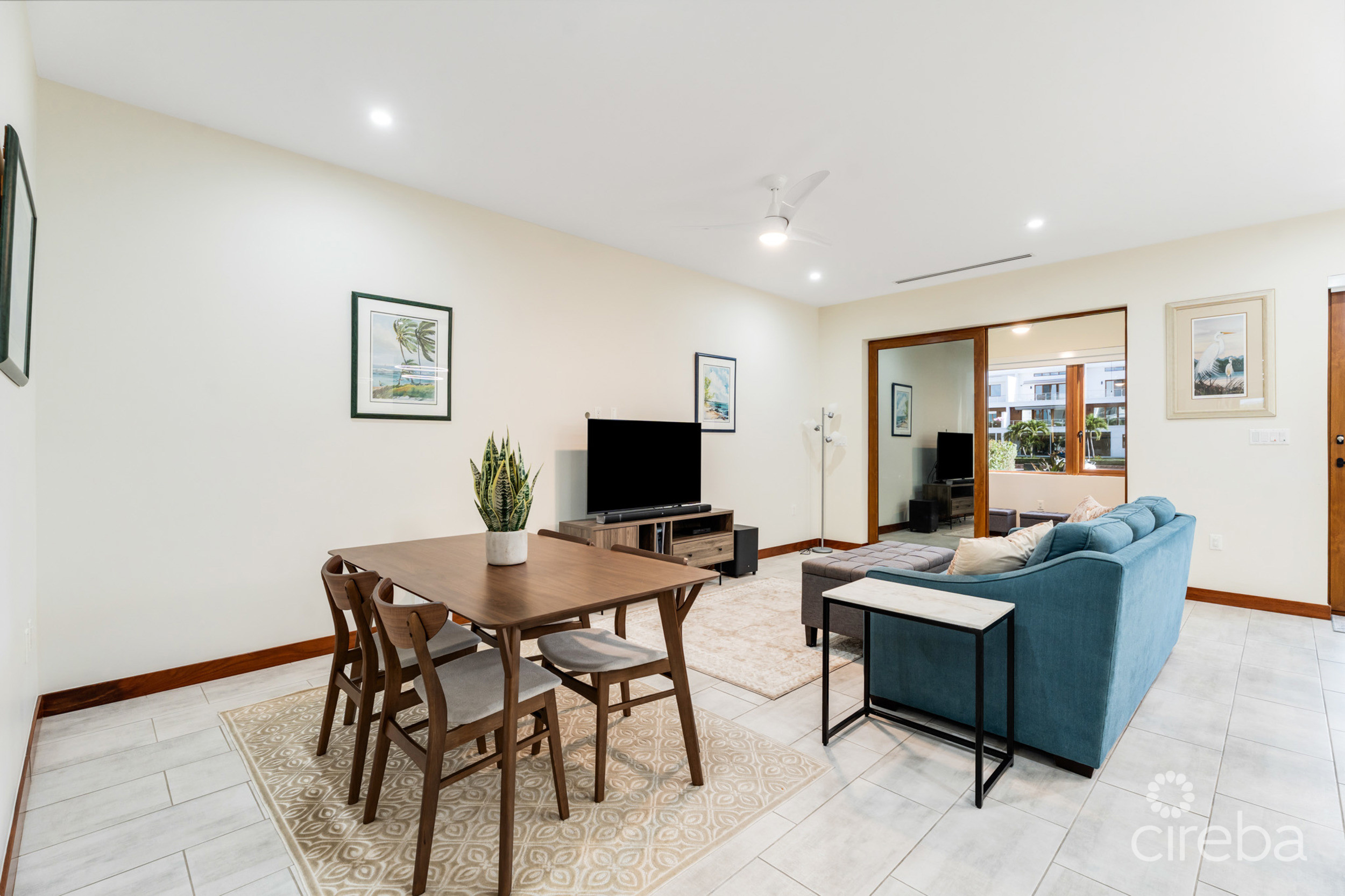 ARVIA  CANAL FRONT 2 BED, 2 BATH  PLUS DEN