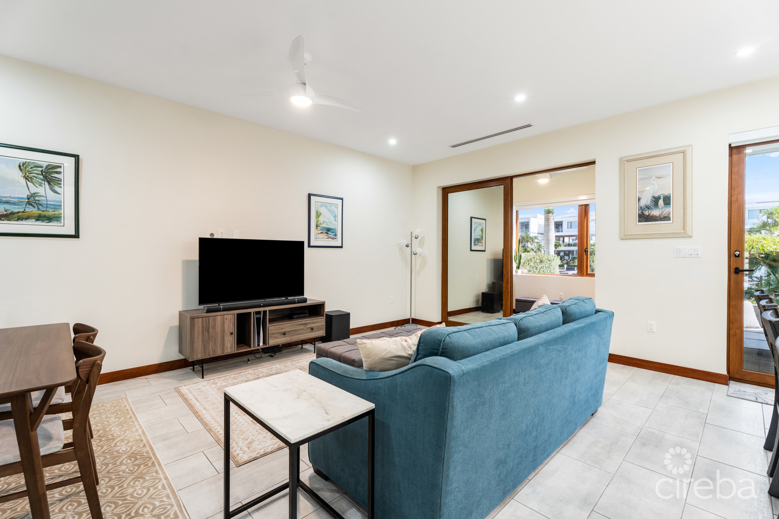 ARVIA  CANAL FRONT 2 BED, 2 BATH  PLUS DEN