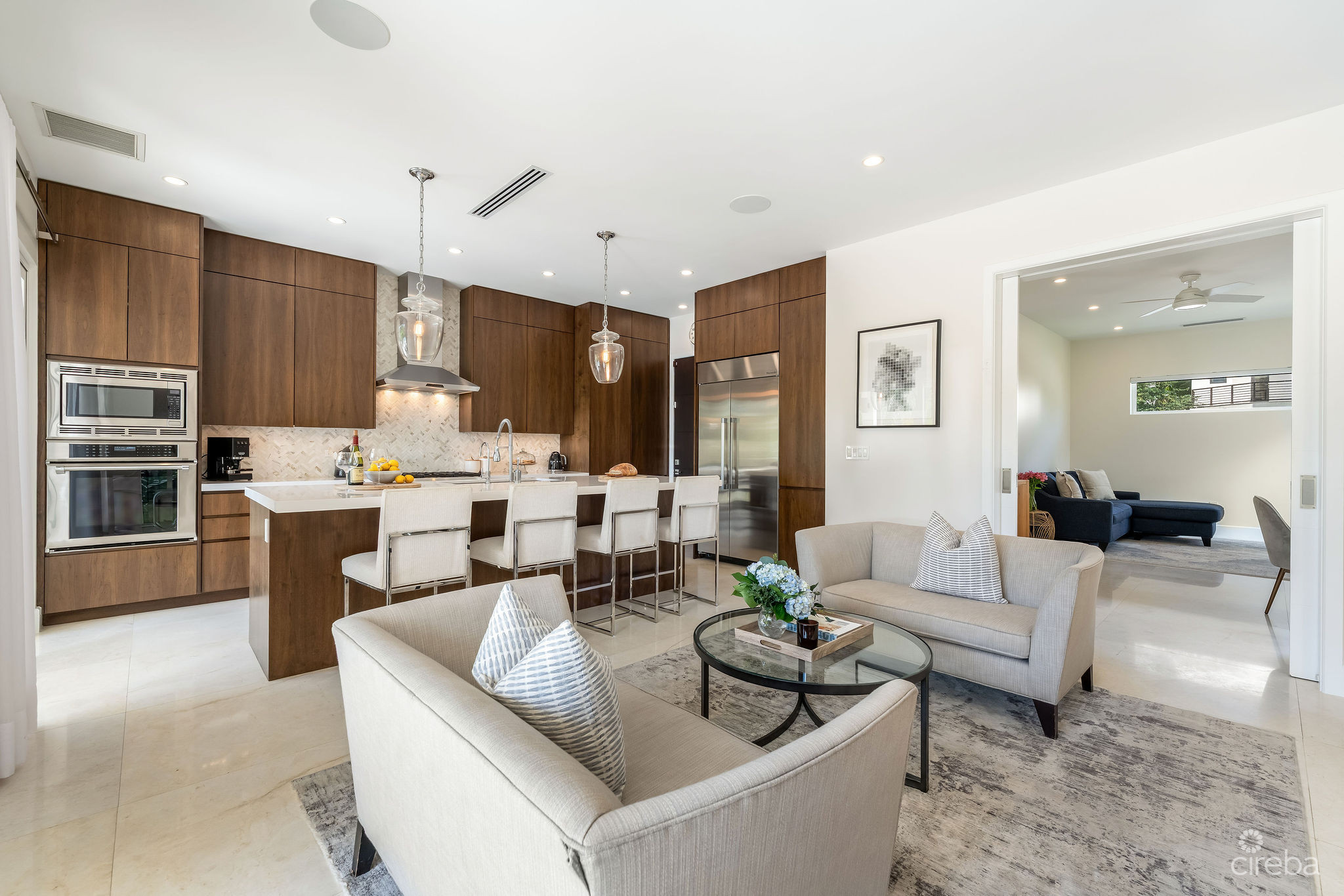 CYPRESS POINTE NORTH STAND ALONE EXECUTIVE RESIDENCE