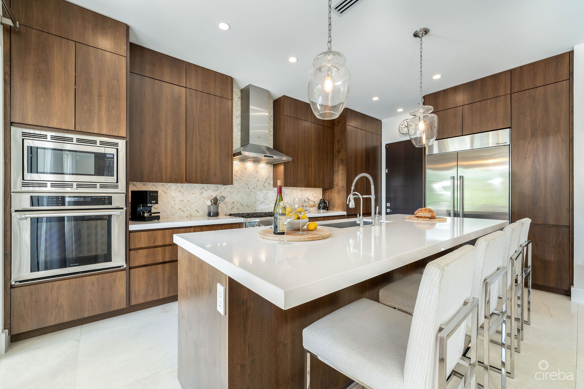 CYPRESS POINTE NORTH STAND ALONE EXECUTIVE RESIDENCE