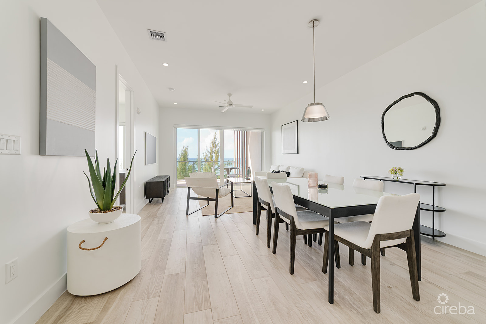 AURA PENTHOUSE – SOUTH SOUND