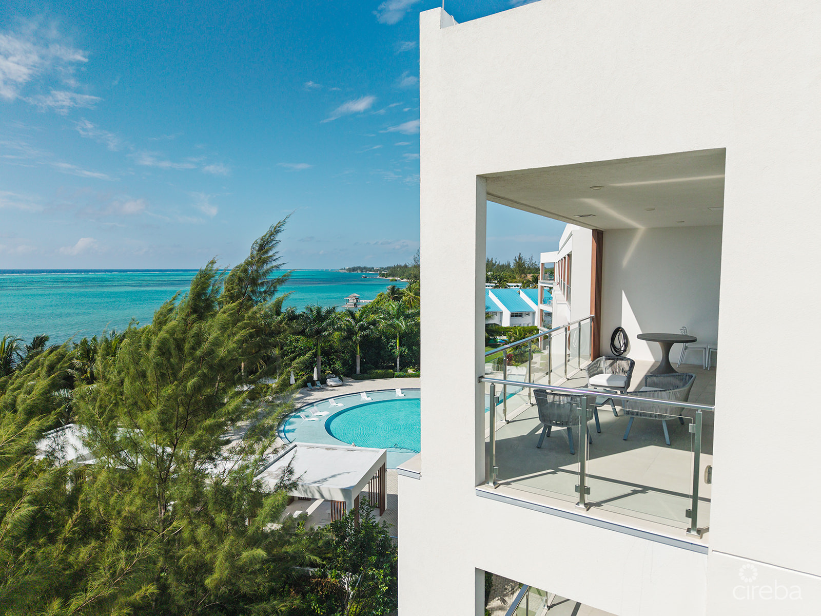 AURA PENTHOUSE – SOUTH SOUND