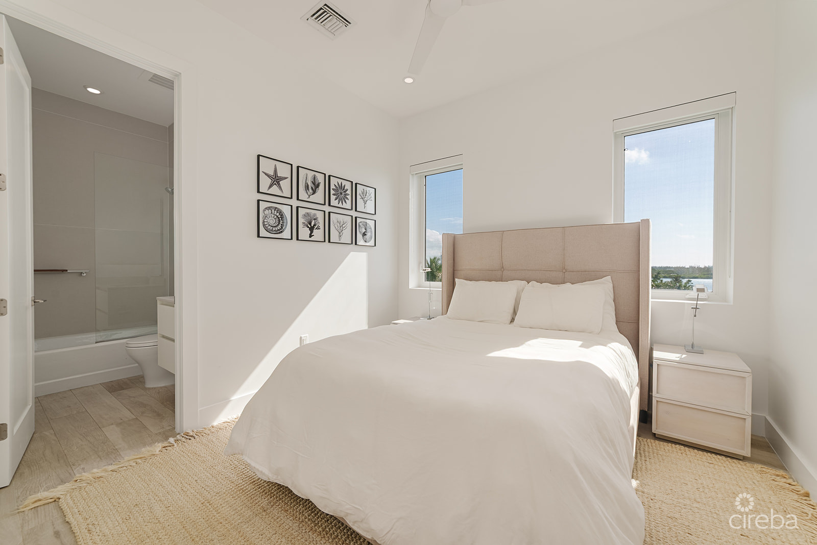 AURA PENTHOUSE – SOUTH SOUND