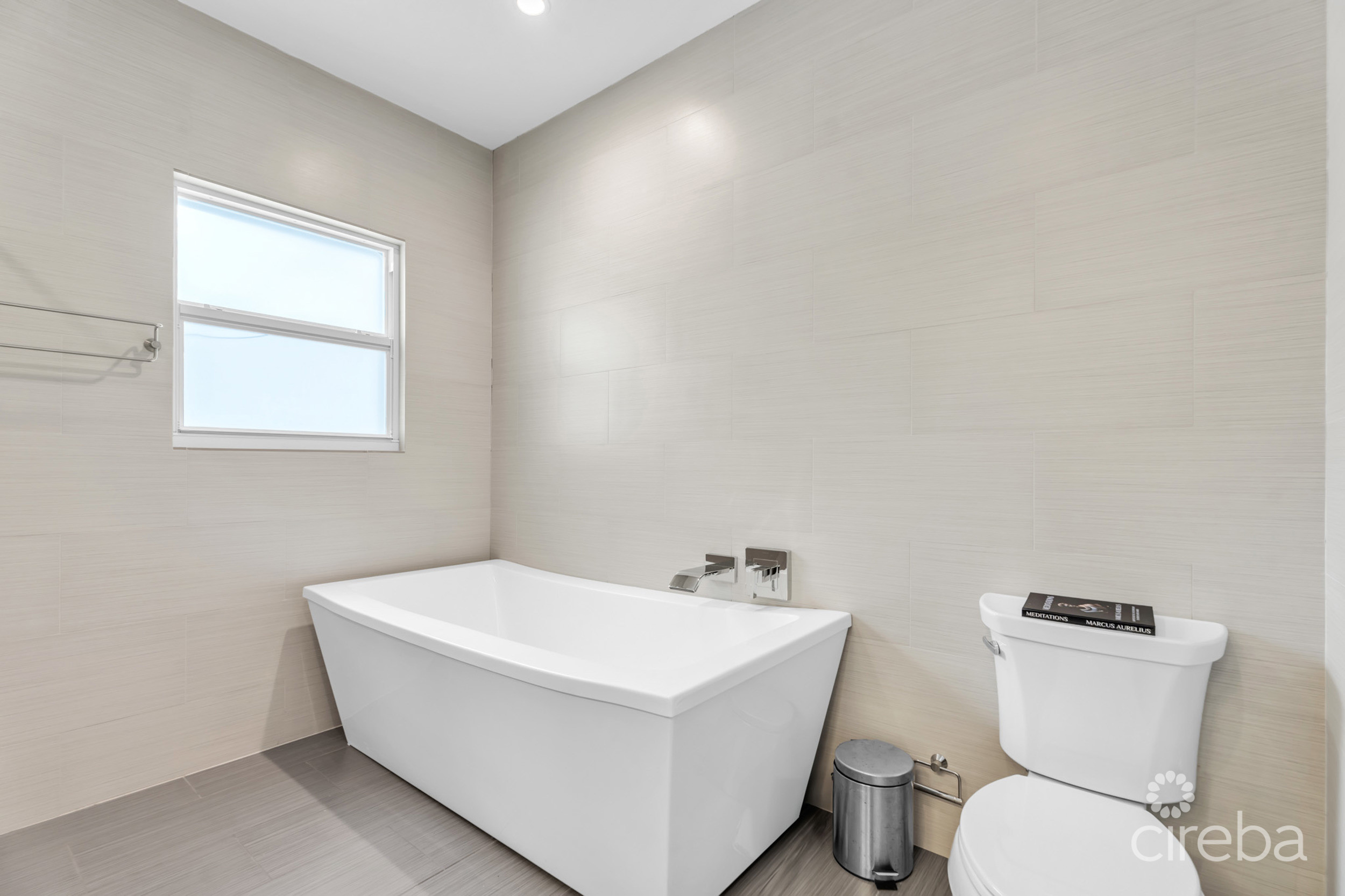 OLD PROSPECT GROVES – OCEANFRONT RESIDENCE #11