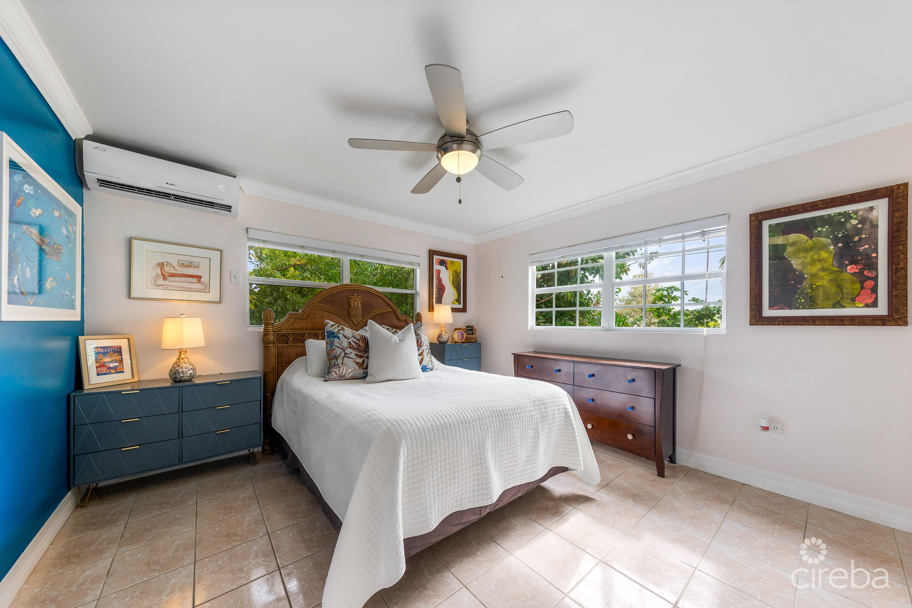 STARLET CRESCENT DUPLEX, WEST BAY