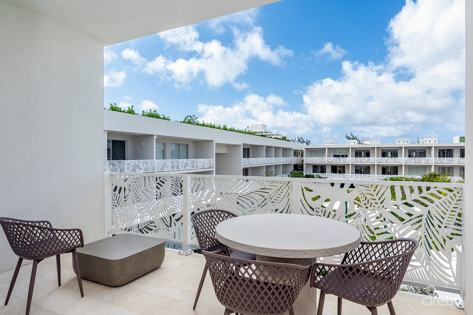 THE GROVE TOO – UNIT 75