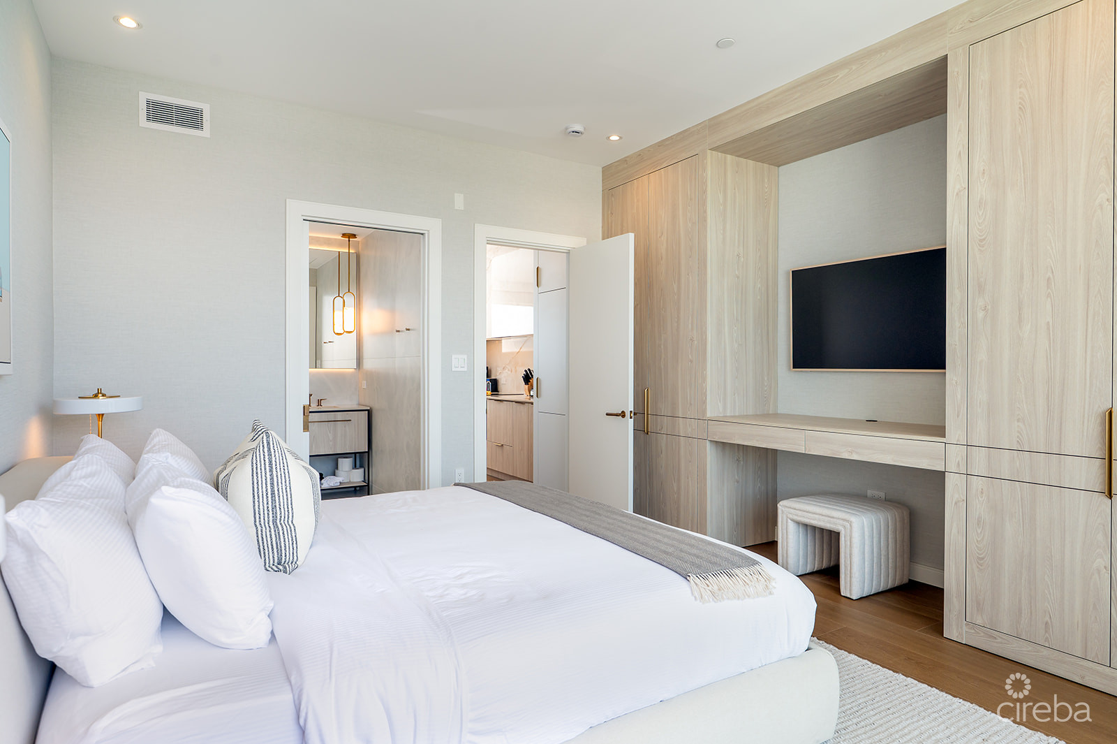 THE GROVE TOO – UNIT 75