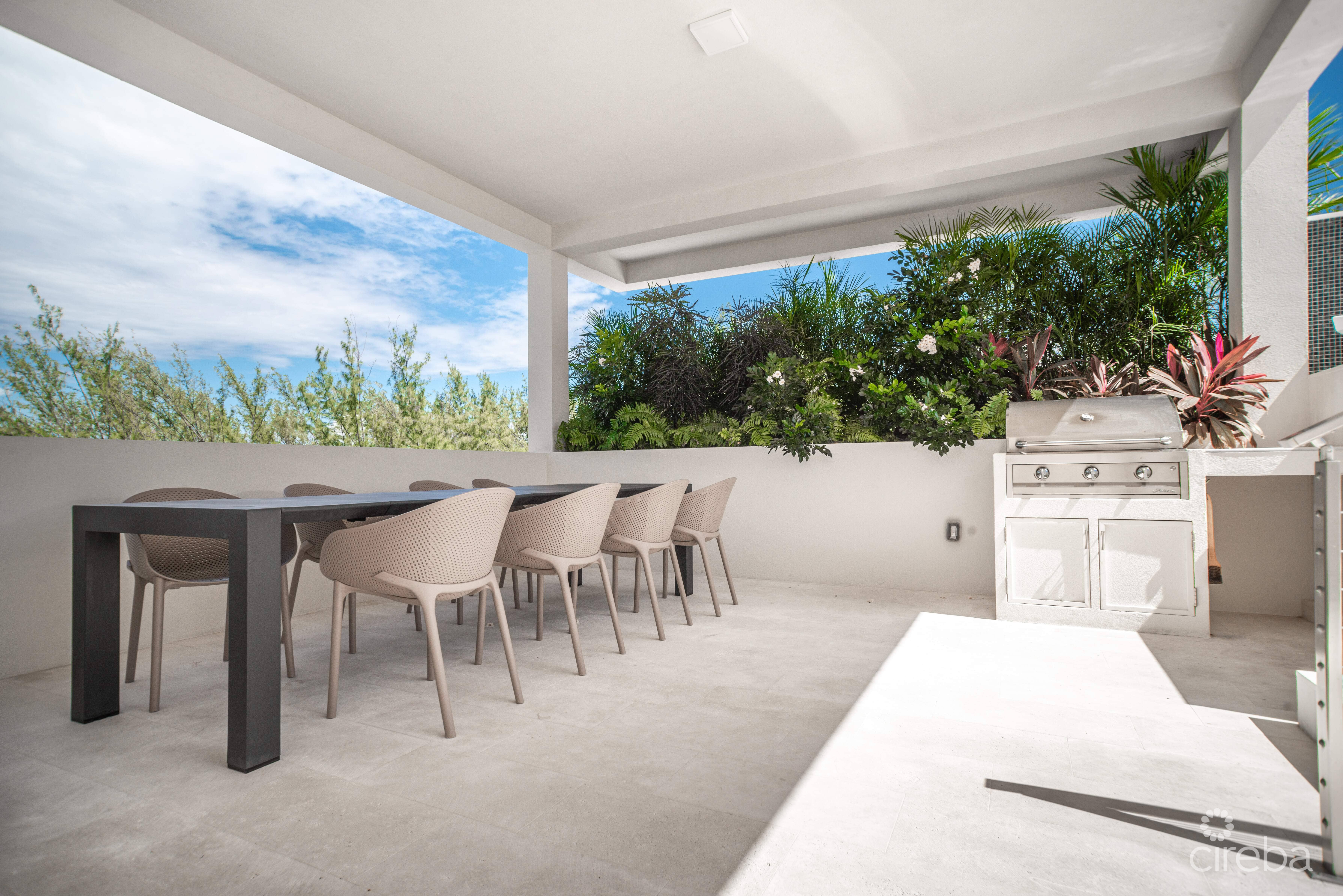 PRIME 1-BED CONDO AT THE GROVE | STEPS TO SMB & RESORT-STYLE LIVING