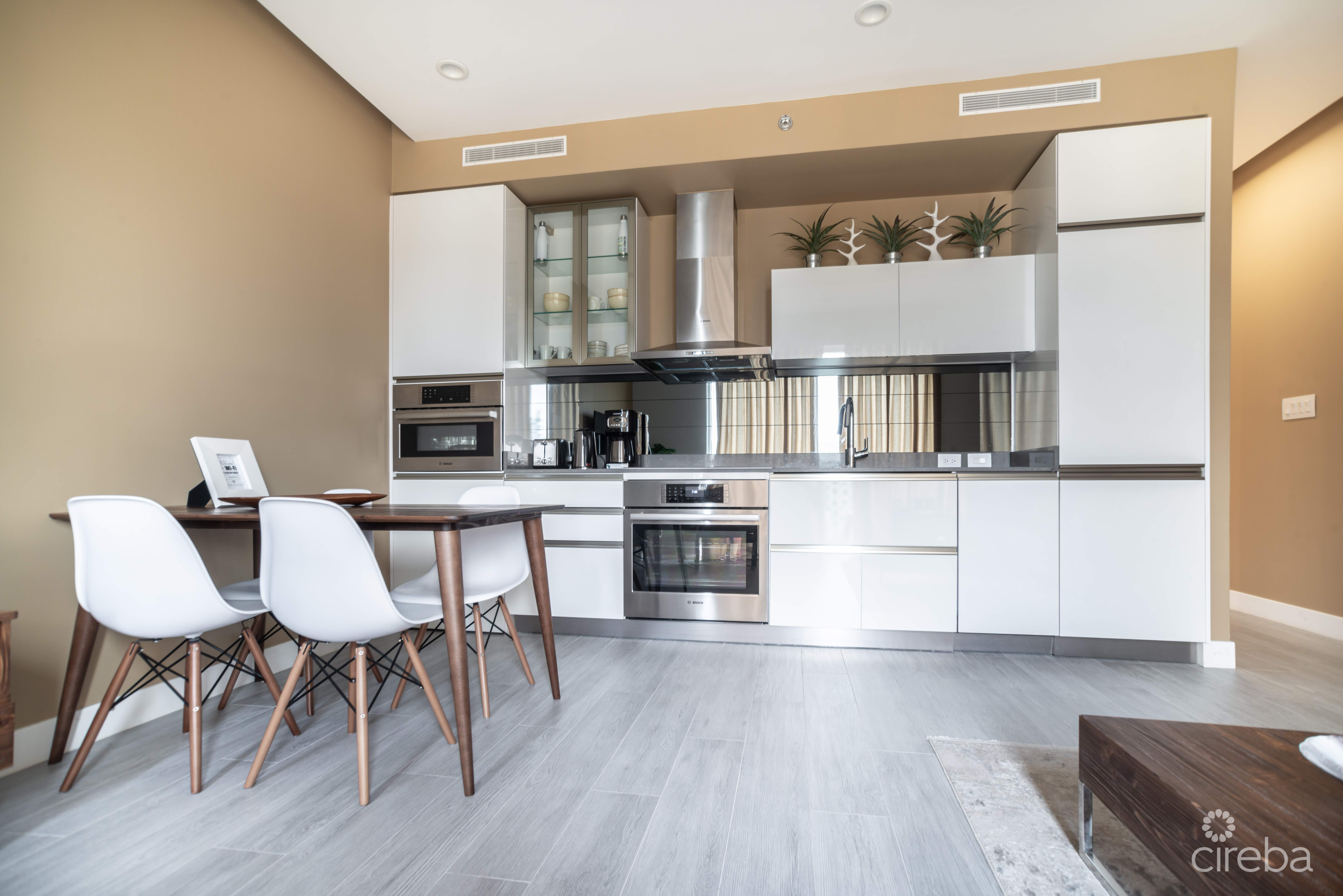 PRIME 1-BED CONDO AT THE GROVE | STEPS TO SMB & RESORT-STYLE LIVING