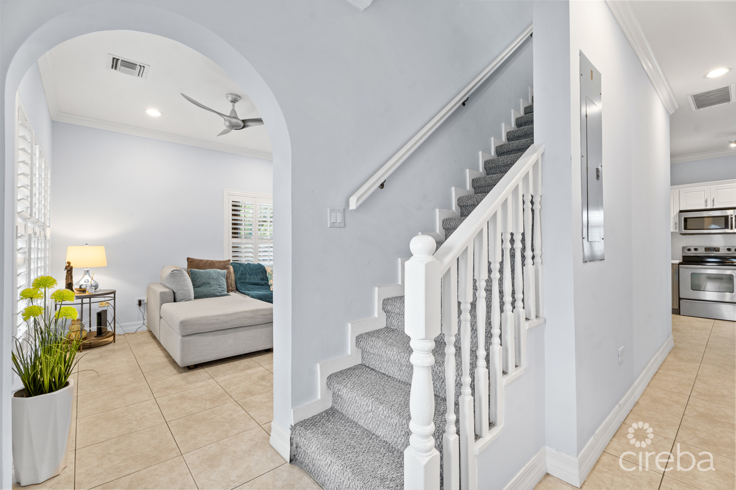 HIGHLANDS – ONE SIDE OF A DUPLEX